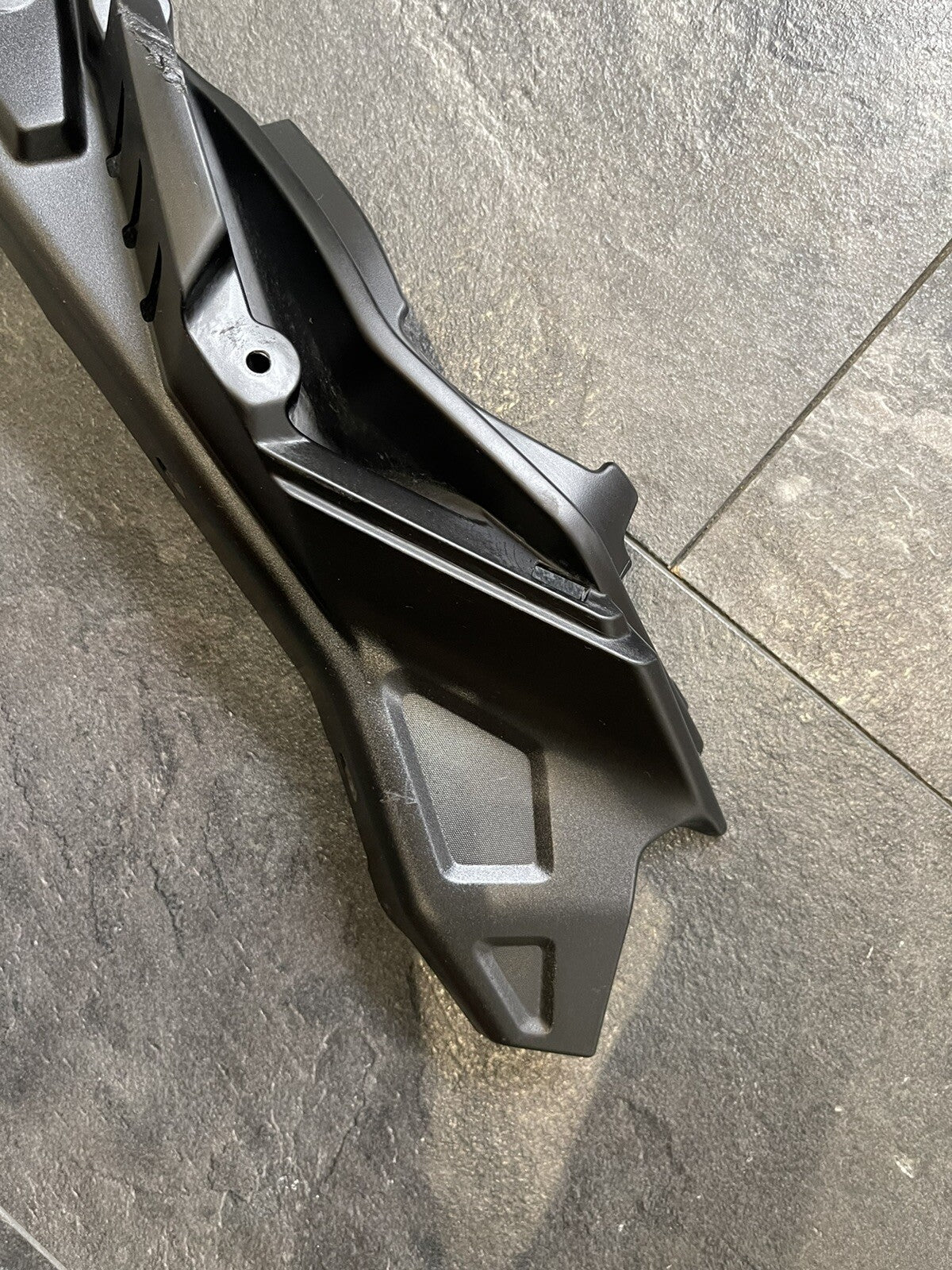 Yamaha MT10 SP 2019 Right Subframe Fairing Panel Cover 10953 Miles 2017-2021 2CR