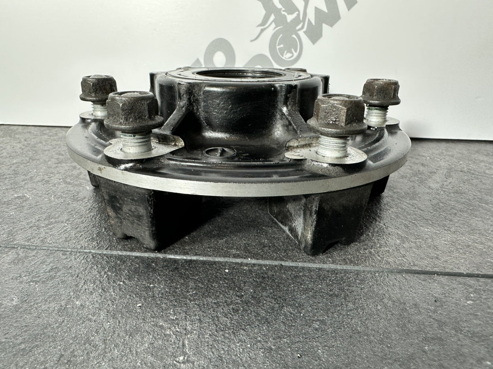 Suzuki GSXR 1000 2014 Rear Sprocket Carrier Cush Drive 22774 Miles 2009-2016 OEM
