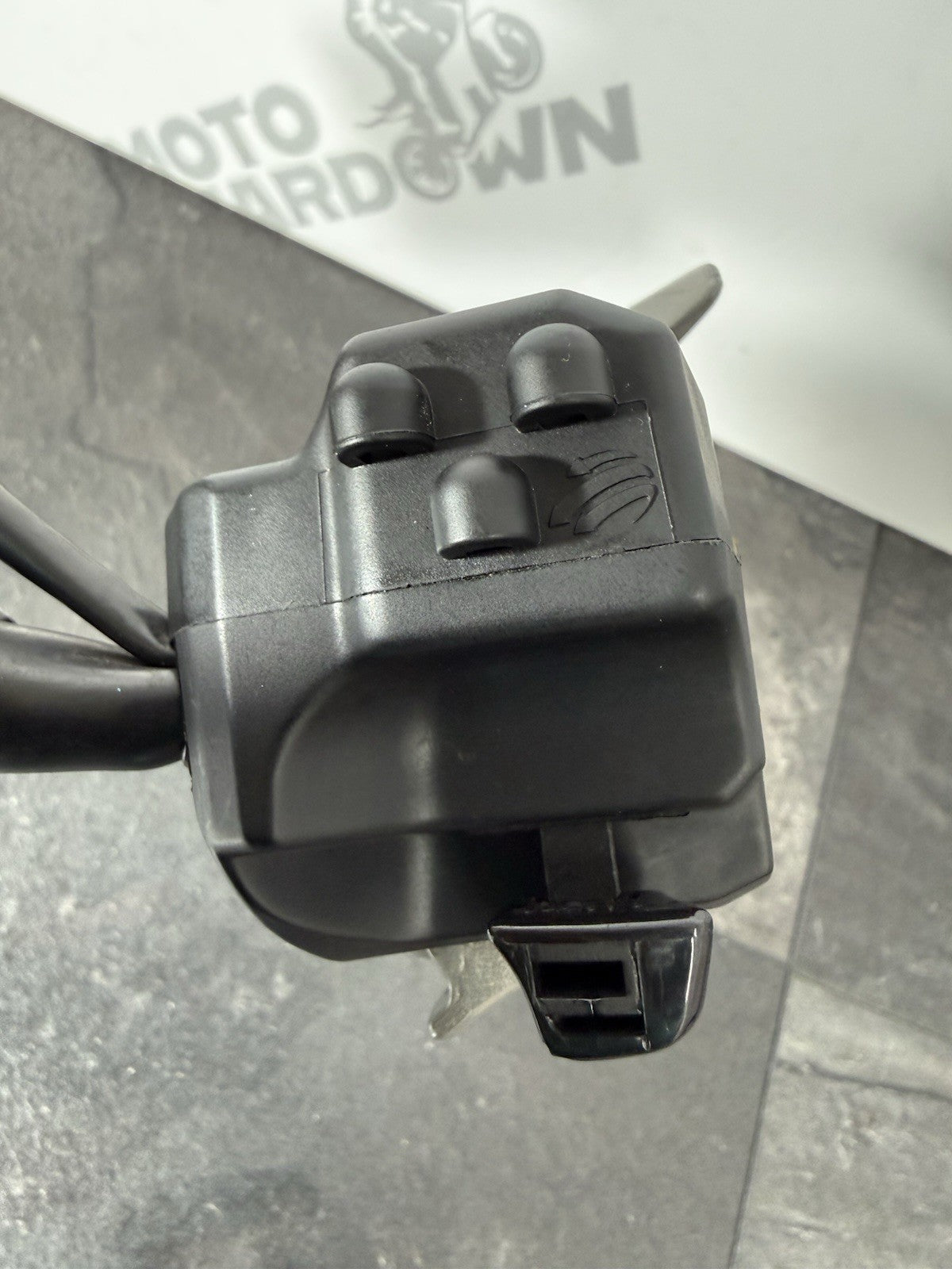 1fb2ef71-0b45-40f1-b3f4-3e8d1952fd5e