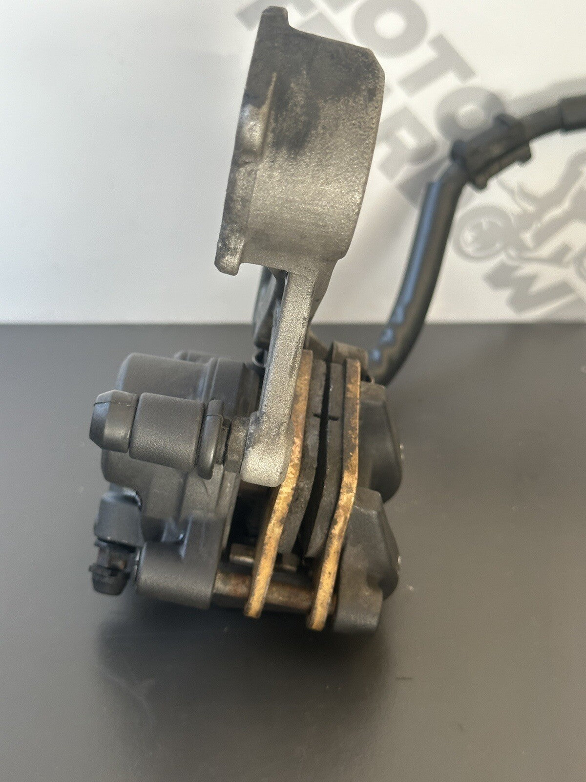 SUZUKI GSX R1000 GSXR 1000 2009-2016 Rear BRAKE CALIPER REAR Caliper And Hanger
