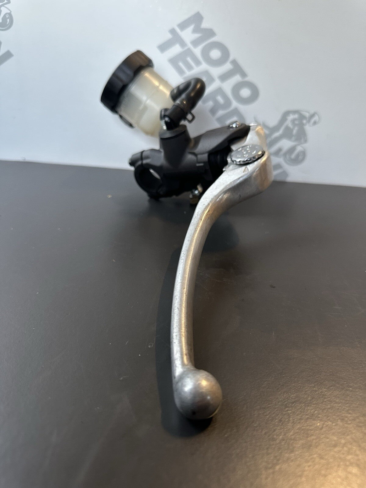 SUZUKI GSX-R GSXR 600 750 L1-L7 Front brake master cylinder handle lever 2011-17