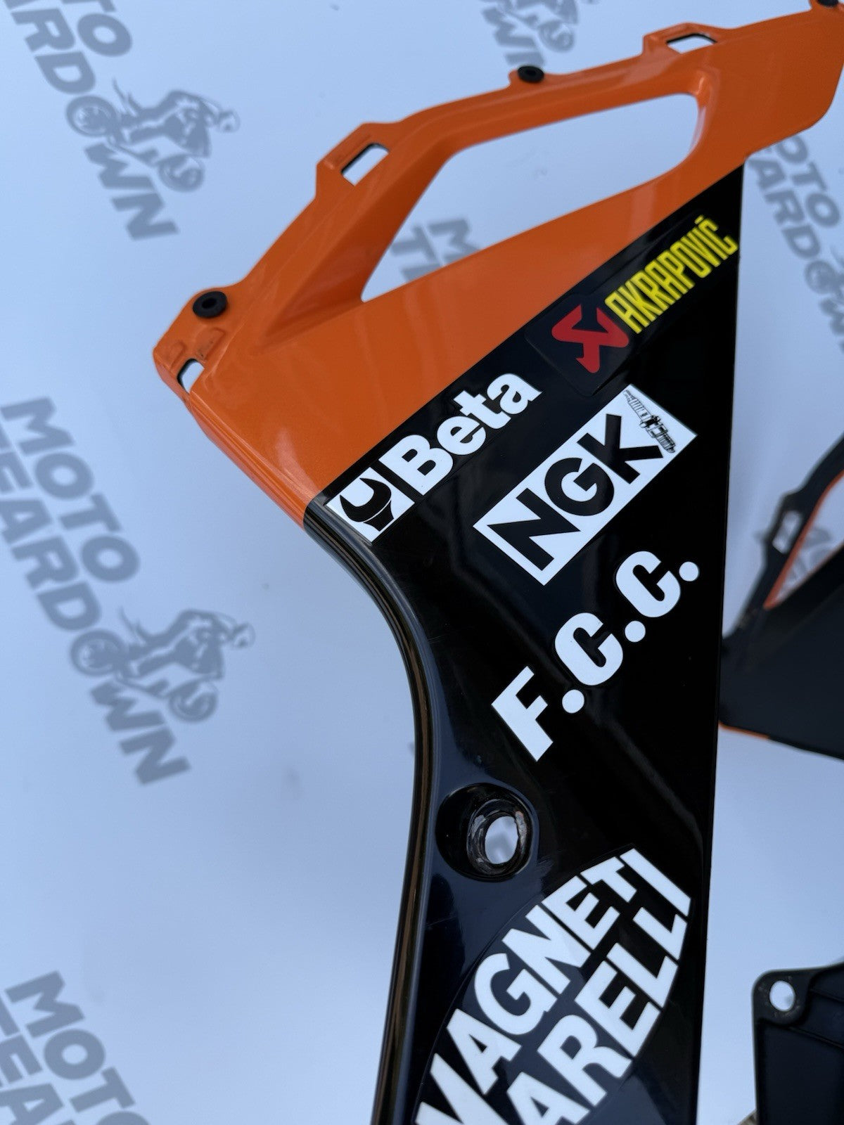 c00666bd-efc9-4d5c-b180-c1399f1d8858