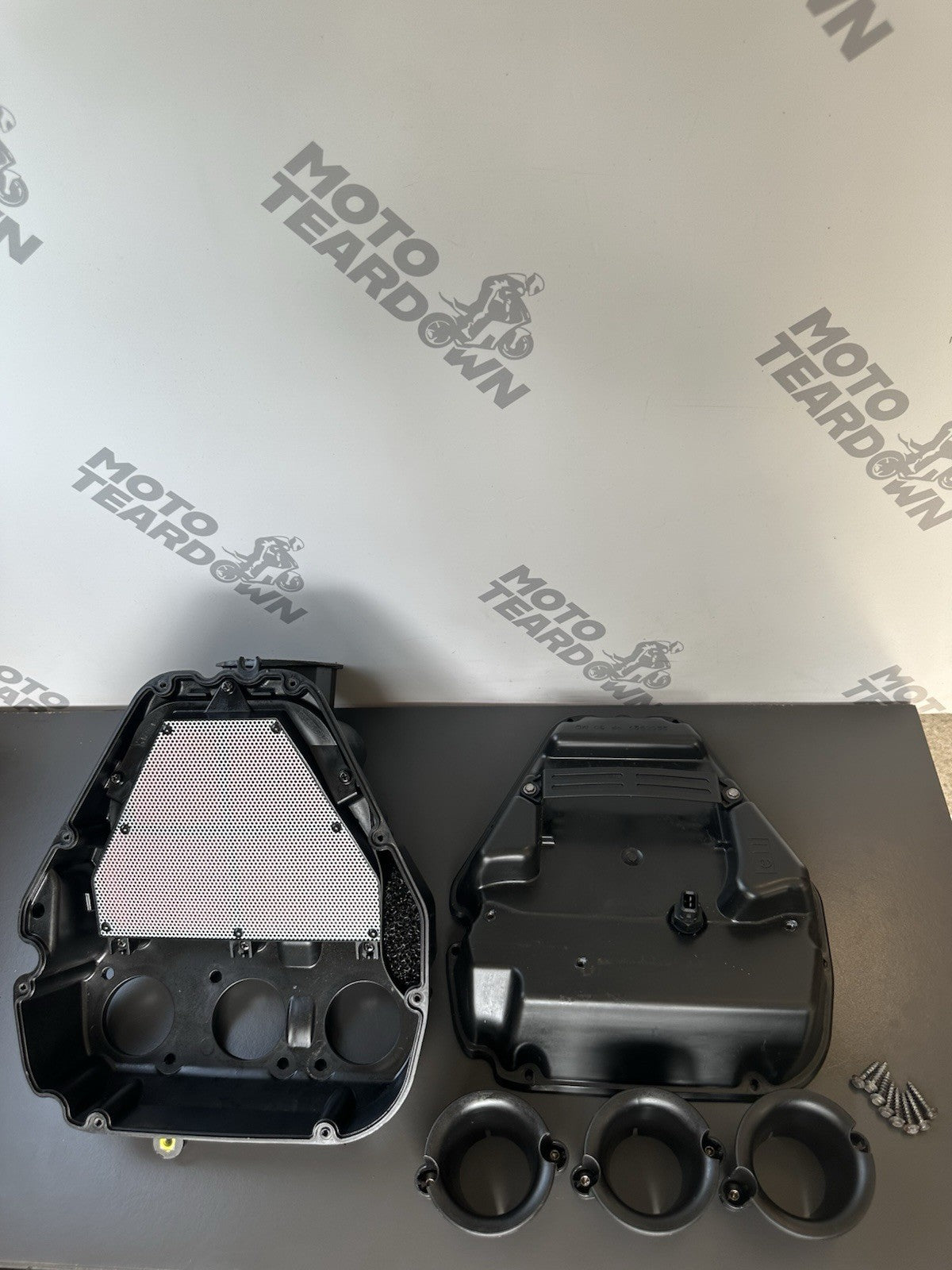 Triumph STREET TRIPLE 675 Airbox 2007-2011 Triumph Street Triple 675 Air Box OEM