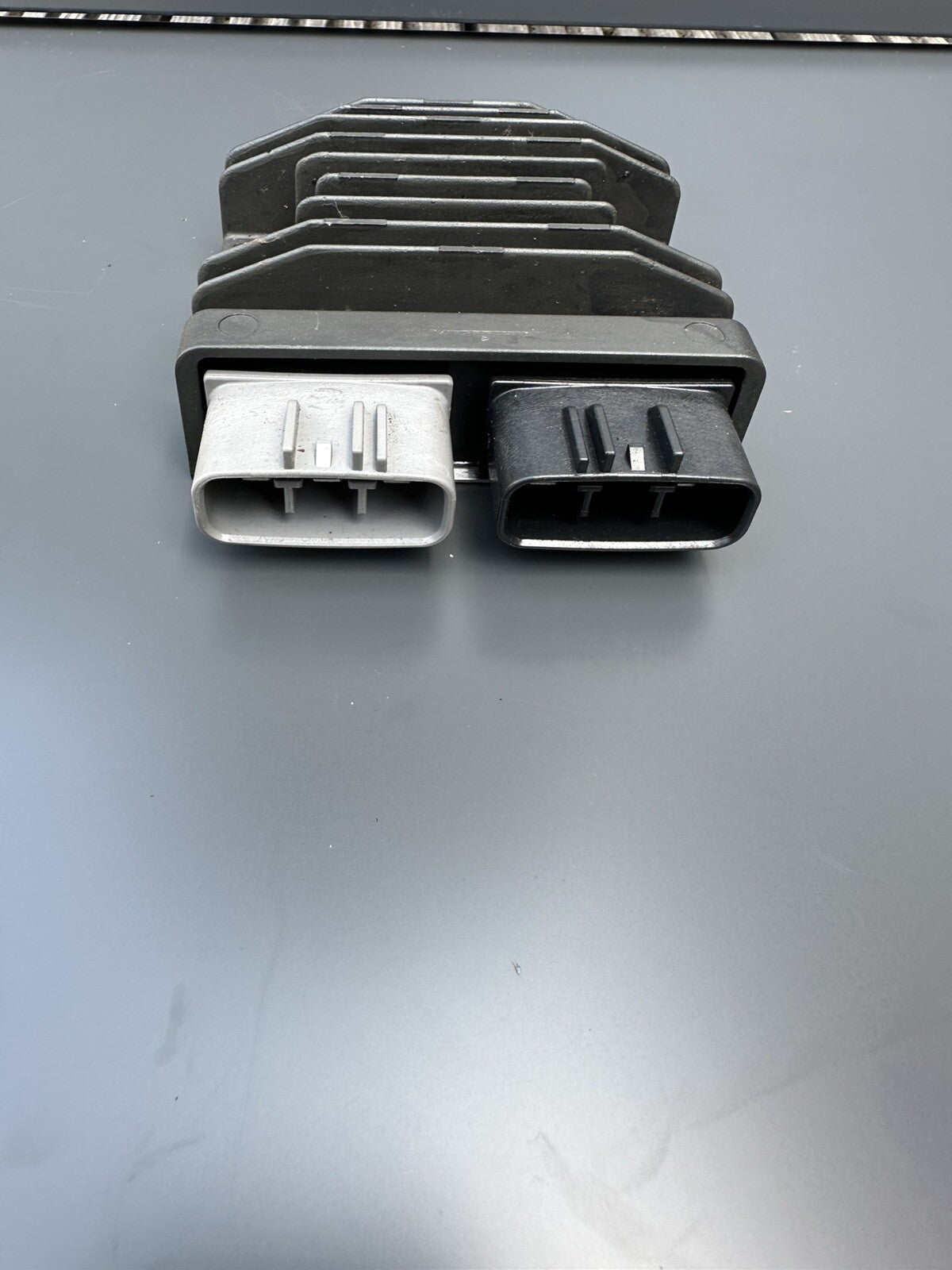 Triumph Speed Triple 1200 RS 1200RR Regulator Rectifier 1200RS Regulator FH027AA