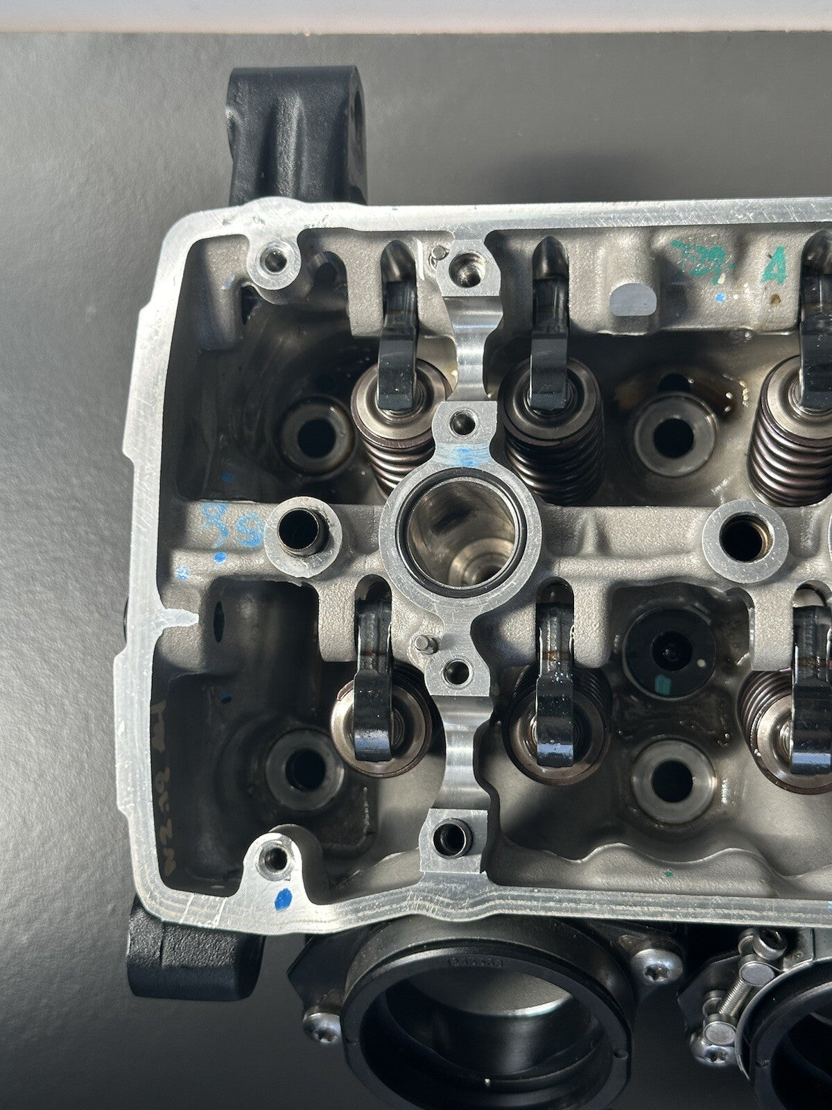 Triumph Speed Triple 1200 RR 2022 Engine Cylinder Head READ DESCRIPTION OEM