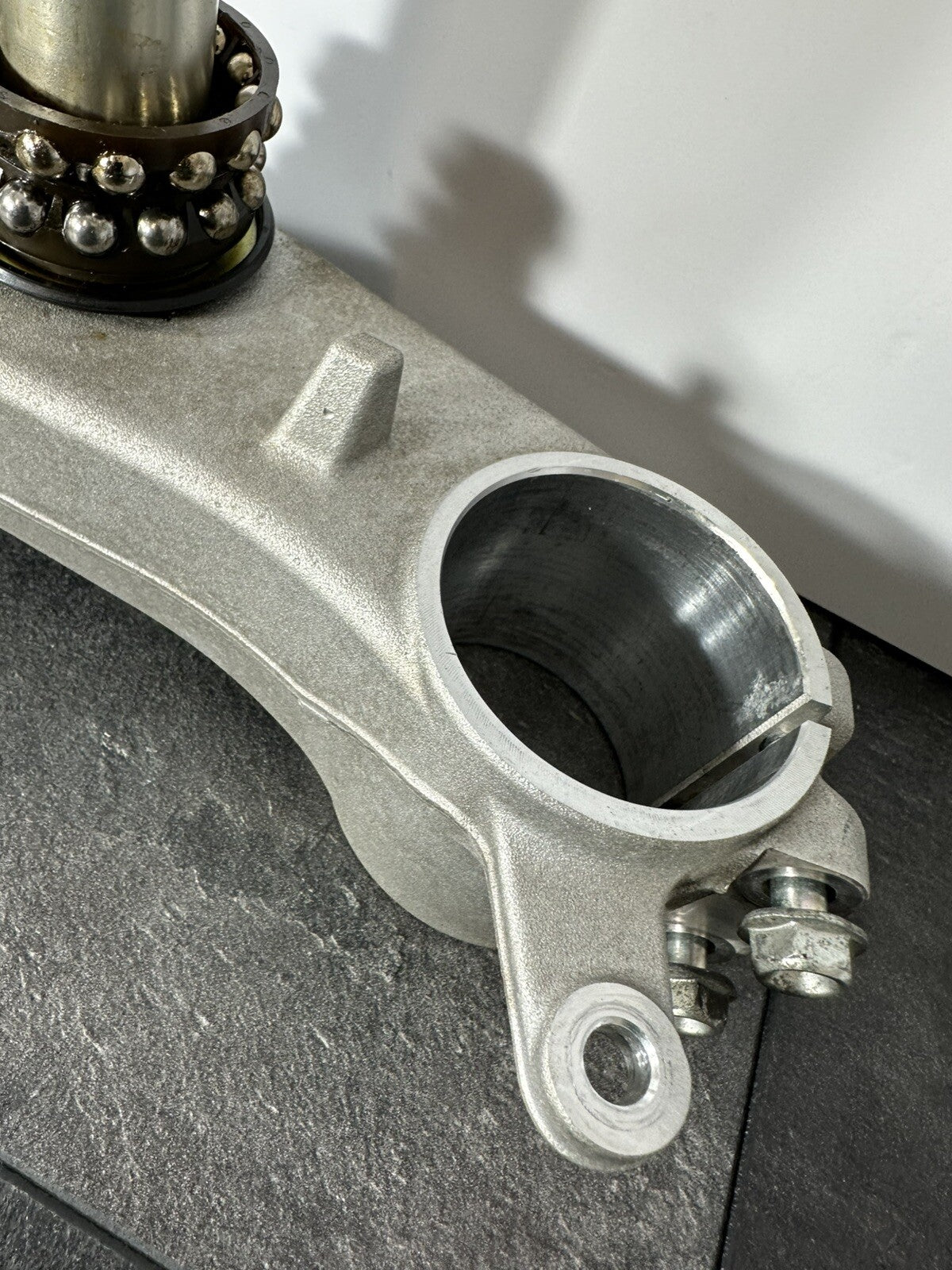 Suzuki GSXR 1000 2014 Lower Yoke Bottom Yoke Bearings 22774 Miles 2009-2016 OEM
