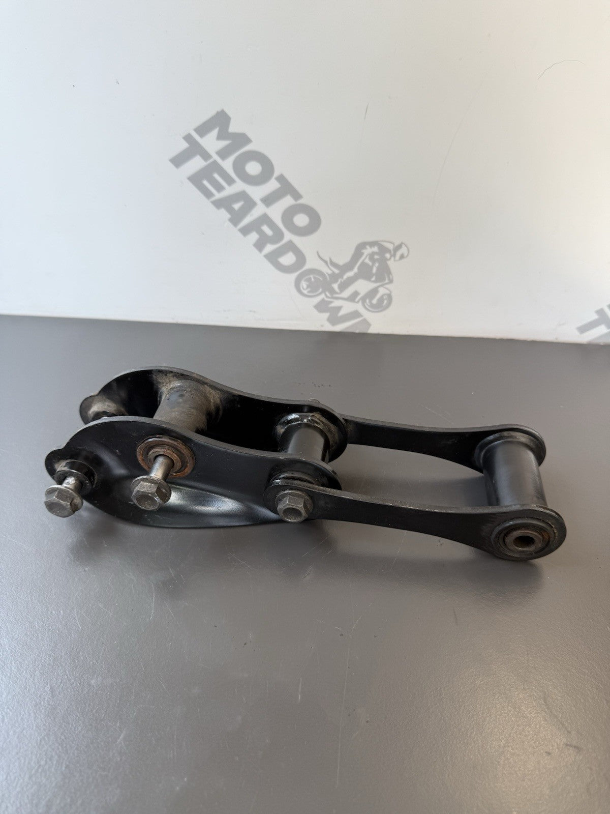 Triumph Trident 660 Rear Shock Swingarm Linkage Rear Shock Linkage 2021-2024 OEM