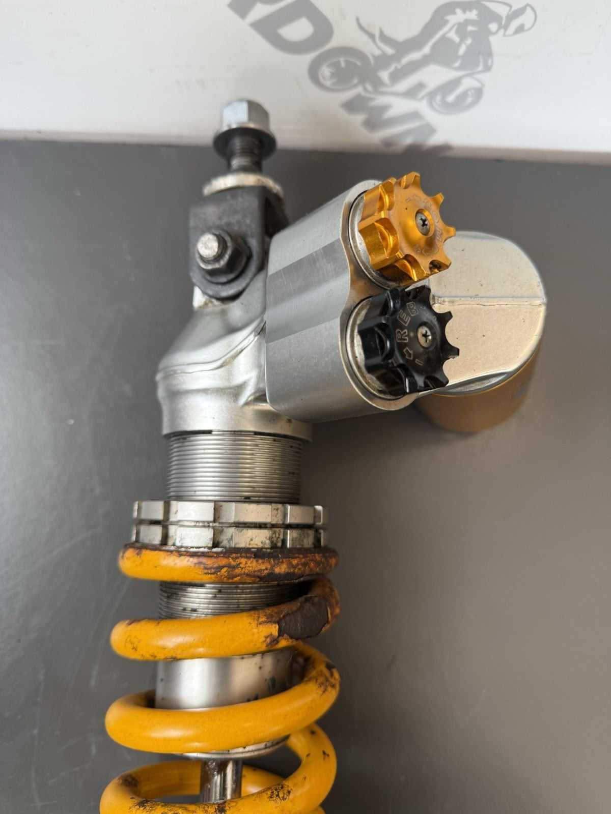 TRIUMPH STREET TRIPLE 675R OHLINS REAR SHOCK ABSORBER 675R OHLINS REAR SHOCK