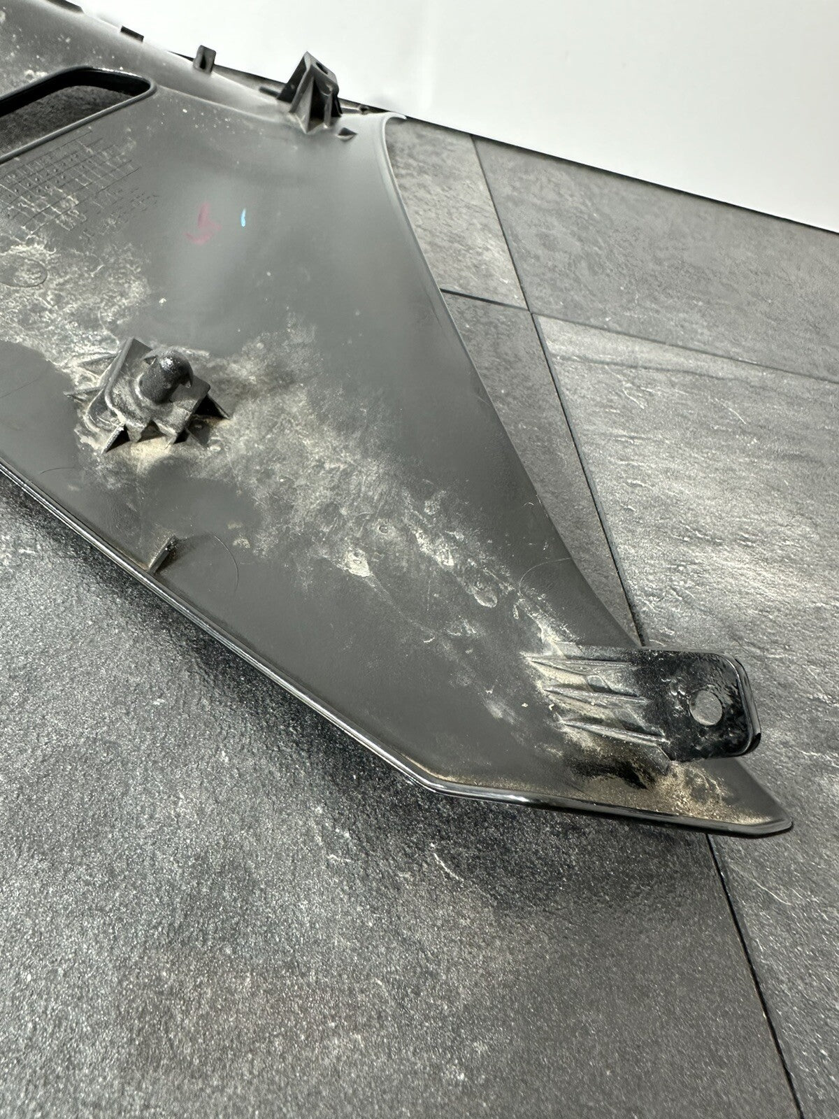 Yamaha R7 690 2024 Left Belly Pan Fairing Panel Only 1784 Mile 2022 2023 OEM