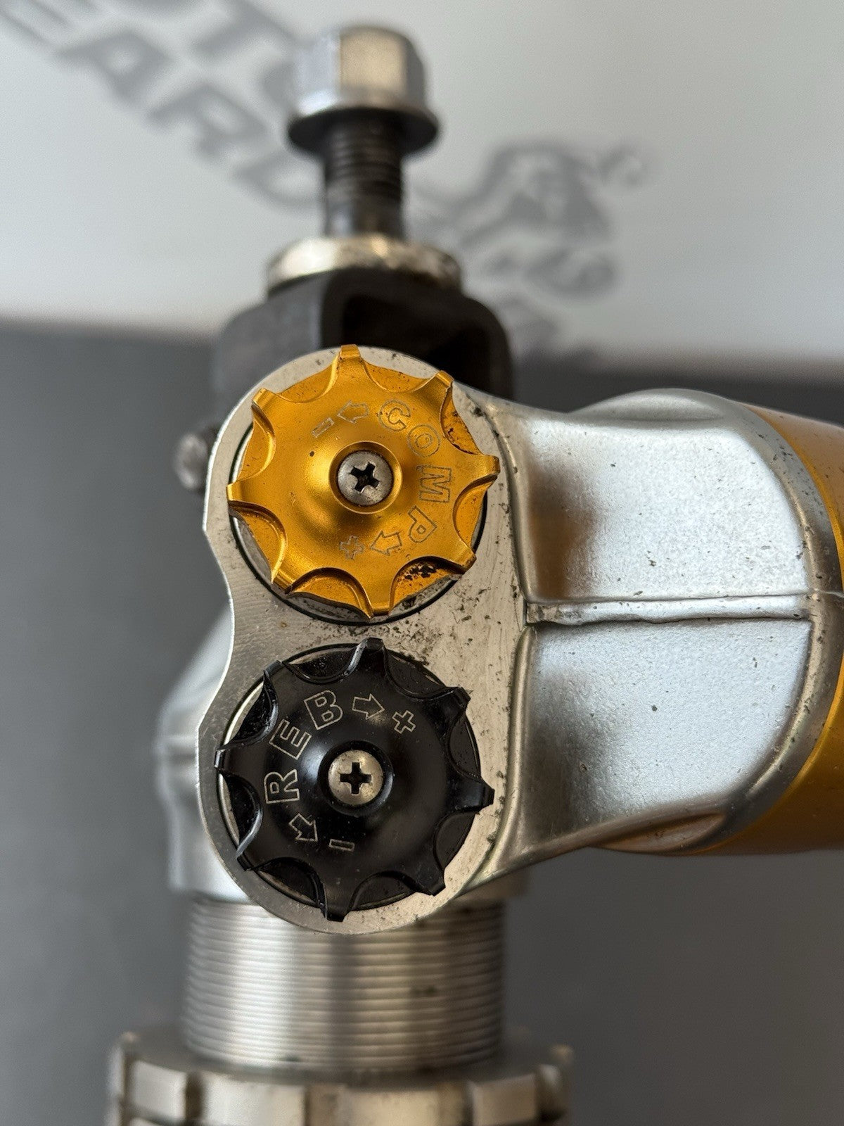 TRIUMPH STREET TRIPLE 675R OHLINS REAR SHOCK ABSORBER 675R OHLINS REAR SHOCK