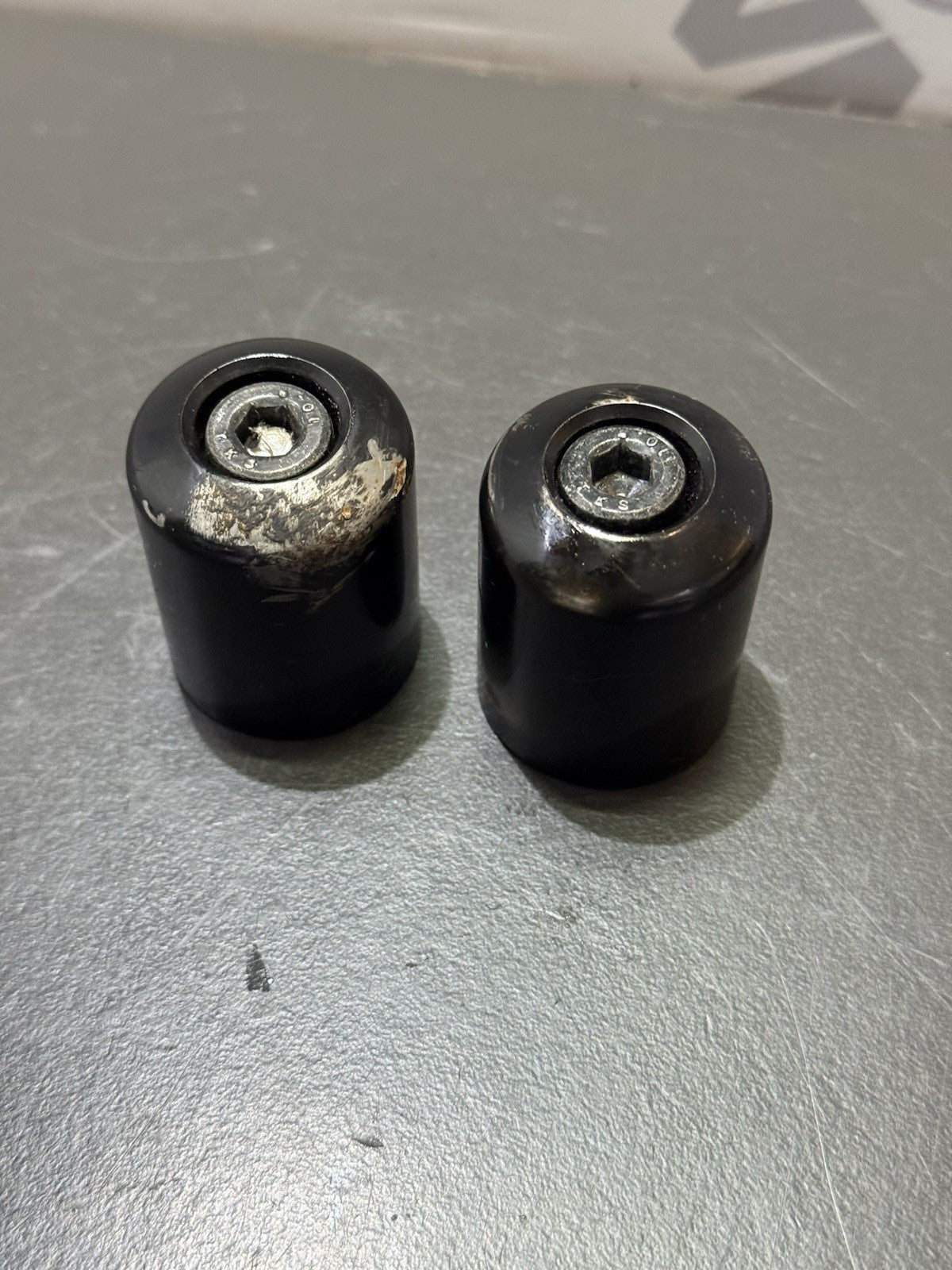 c2da379c-bc77-4b7f-a09b-bcb4f3213240