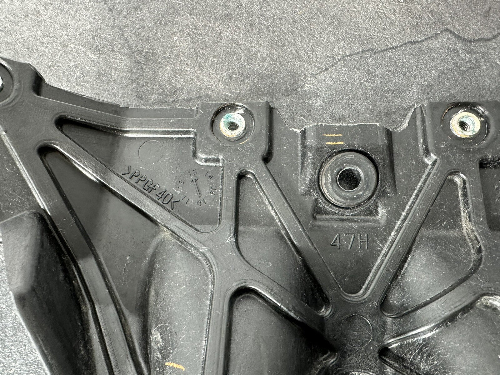Suzuki GSXR 1000 2014 Fuel Tank Front Cover Bracket 22774 Miles 2009-2016 OEM