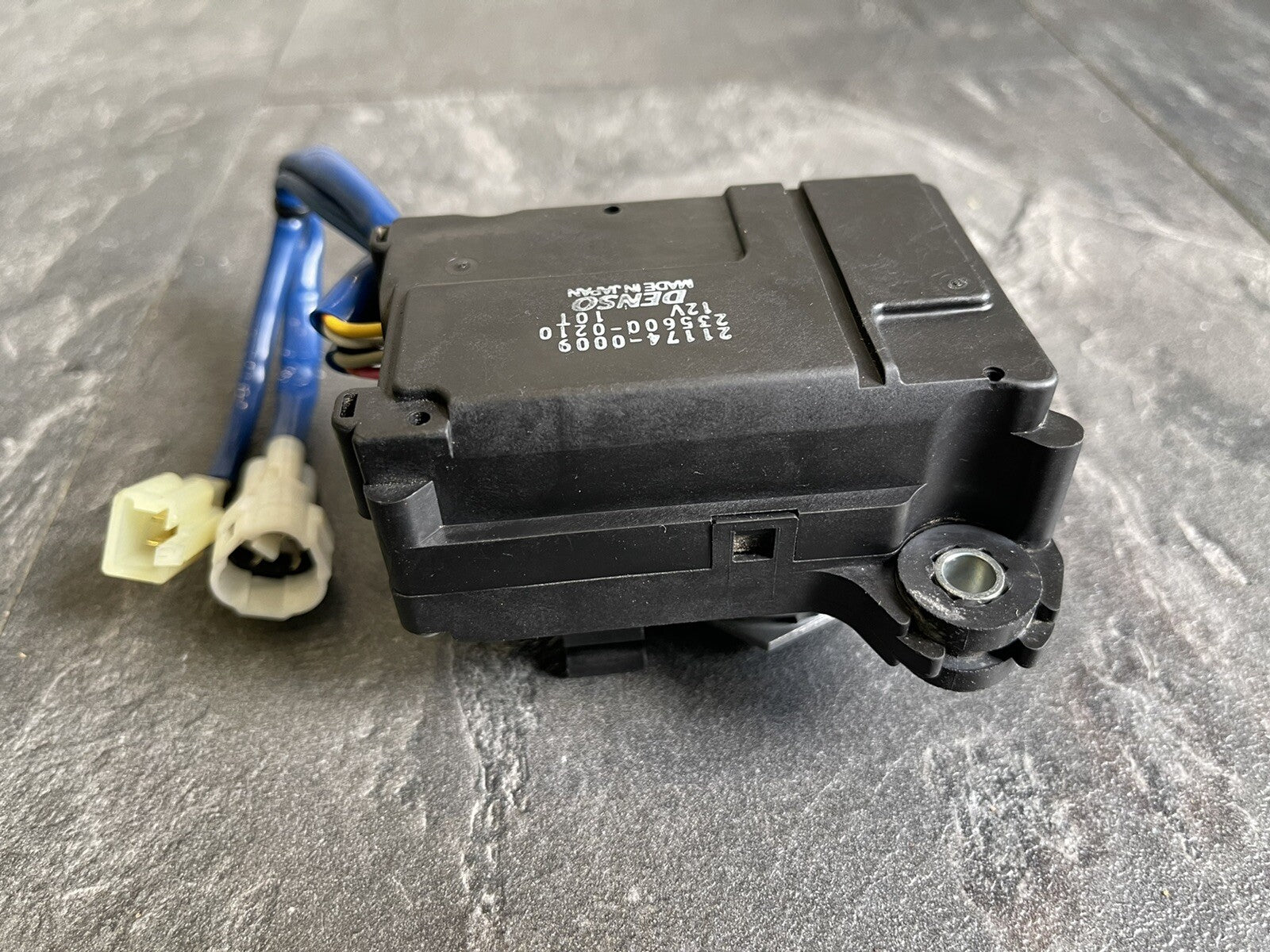 Kawasaki Ninja ZX10R 2017 Exhaust Servo Motor Denso 16125 Miles 2016-2018 OEM
