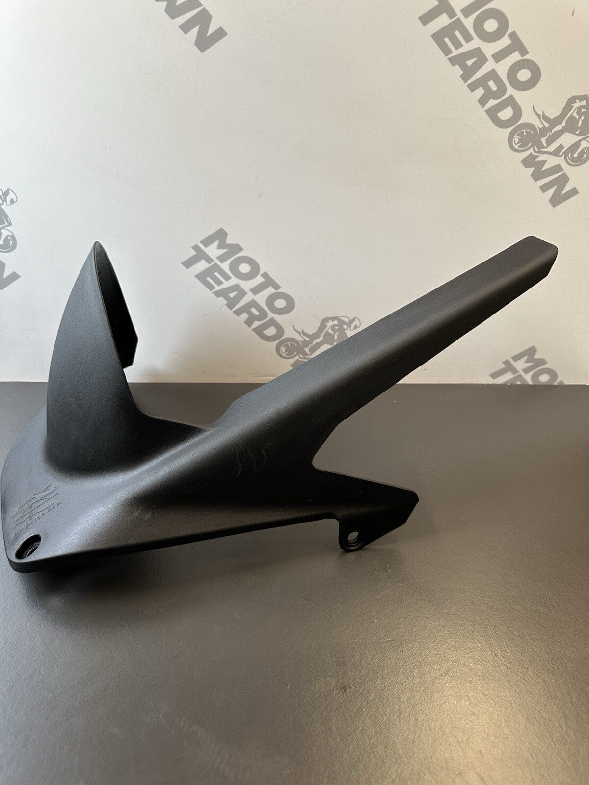 KTM 125 Duke Rear Hugger Mudguard KTM 125 DUKE REAR MUDGUARD CHAIN GUARD 2024-25