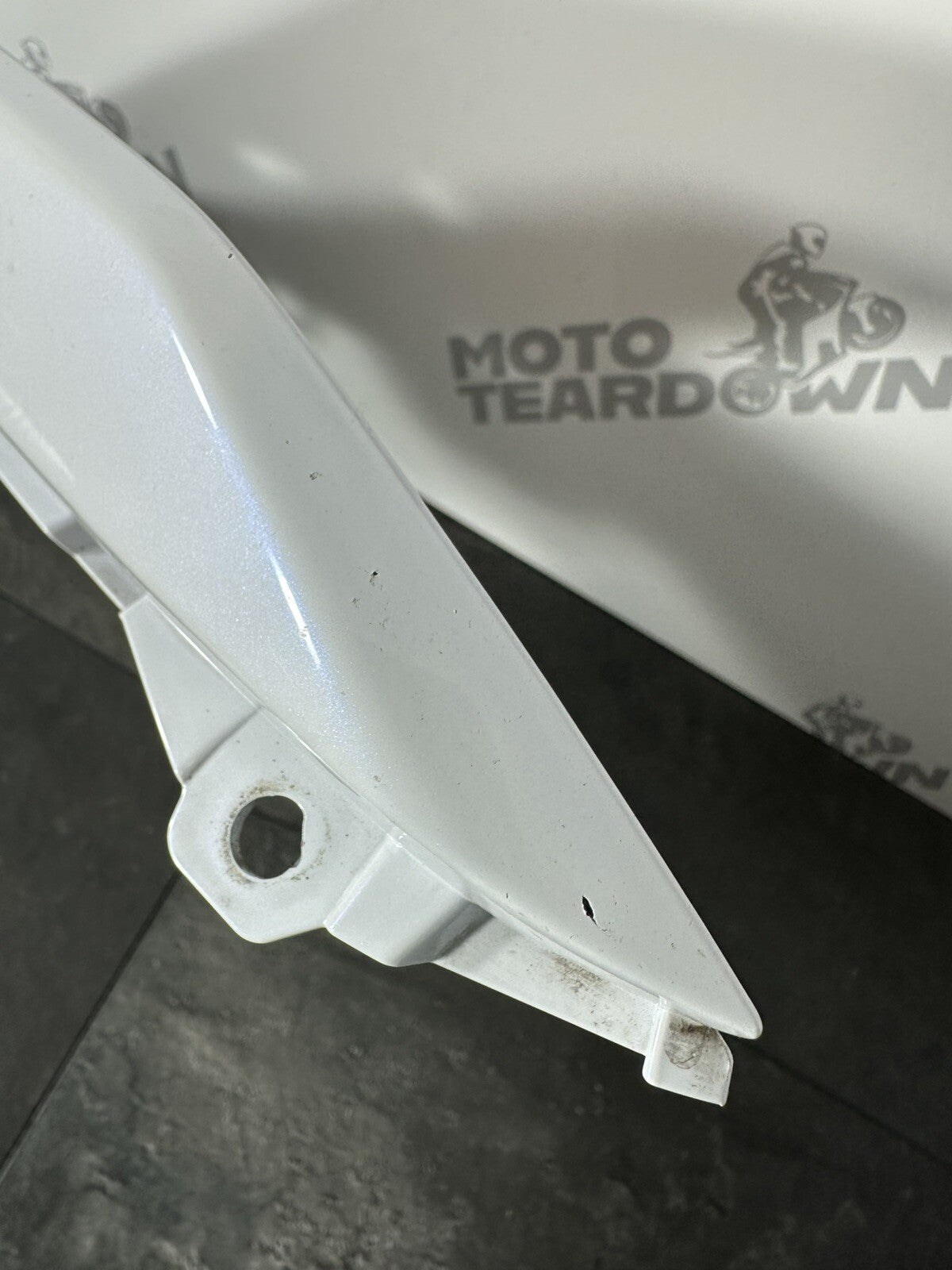 Suzuki GSXR 1000 2014 Right Side Upper Fairing Panel 22774 Miles 2009-2016 OEM