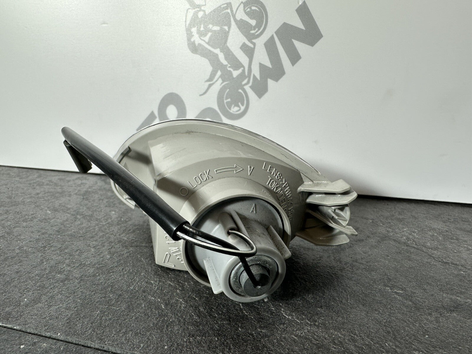 Suzuki GSXR 1300 2016 HAYABUSA Rear Left Indicator Assembly 18408 Miles OEM