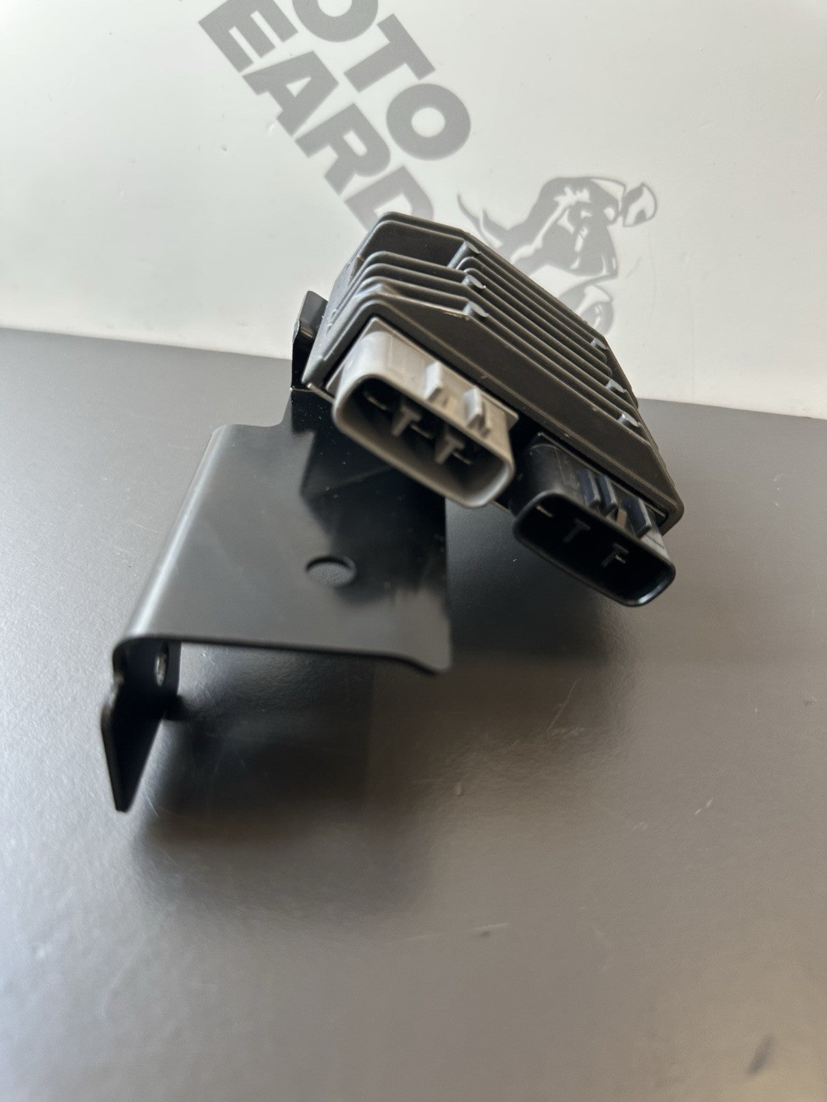 TRIUMPH SPEED TRIPLE 1050 Regulator Recitfier 2011 - 2015 1050 Regulator OEM