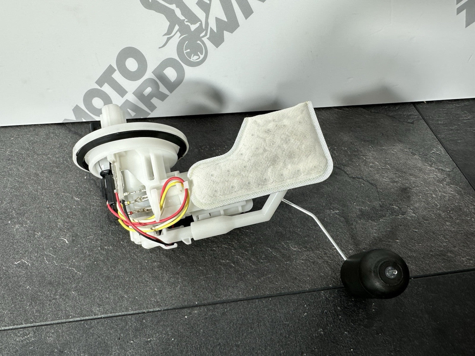 Yamaha R125 R 125 2024 Fuel Pump Petrol Pump Sender 6890 Miles 2023-2025 UK ONLY