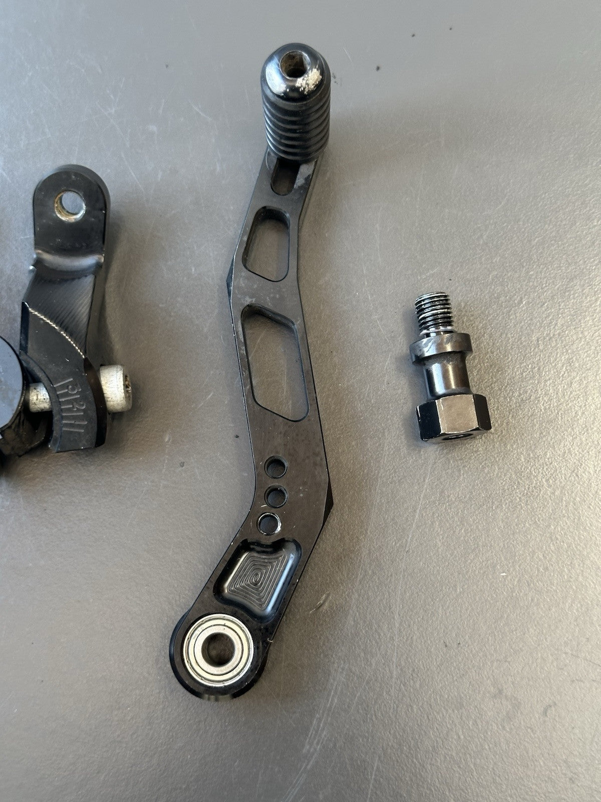 Suzuki GSXR1000 09-11 K9 L0 L1 Gilles VCR Black Adjustable LEFT GEAR PEDAL PARTS