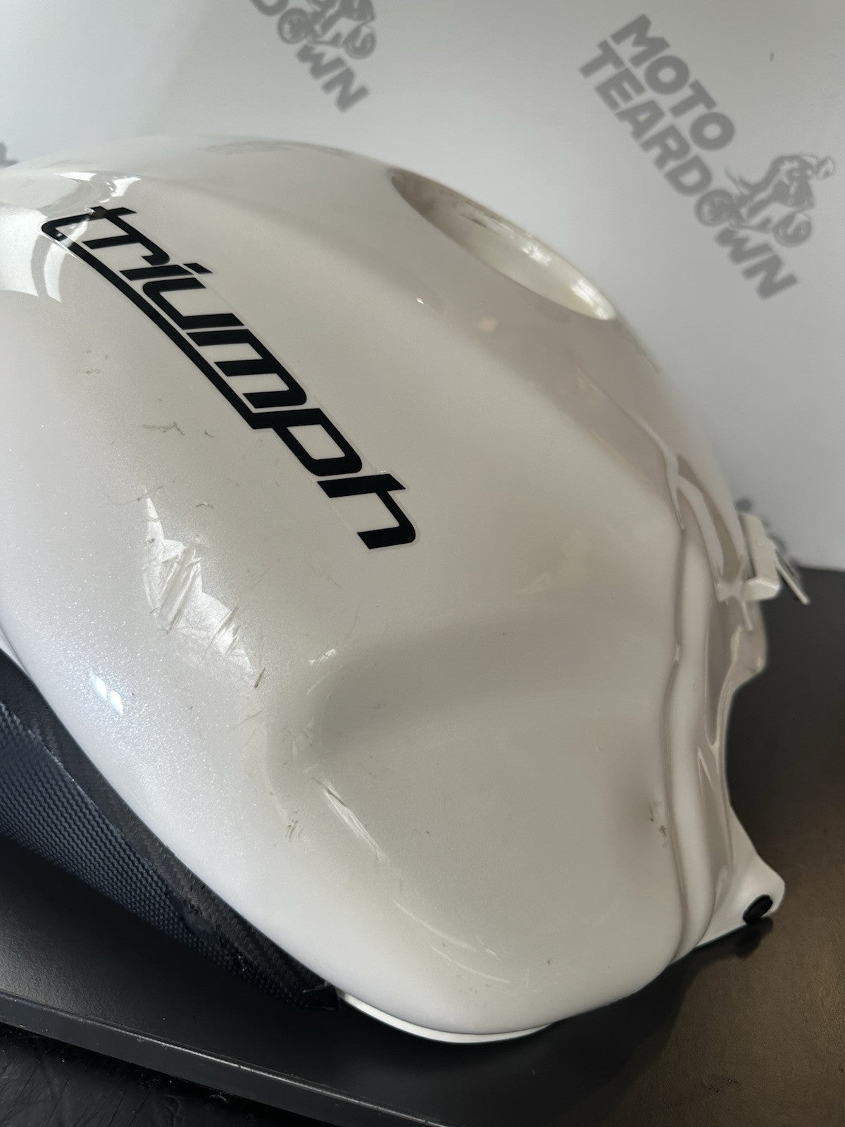 Triumph Speed Triple 1050 petrol Tank fuel tank 2011-2015 1050 Fuel Tank UKONLY