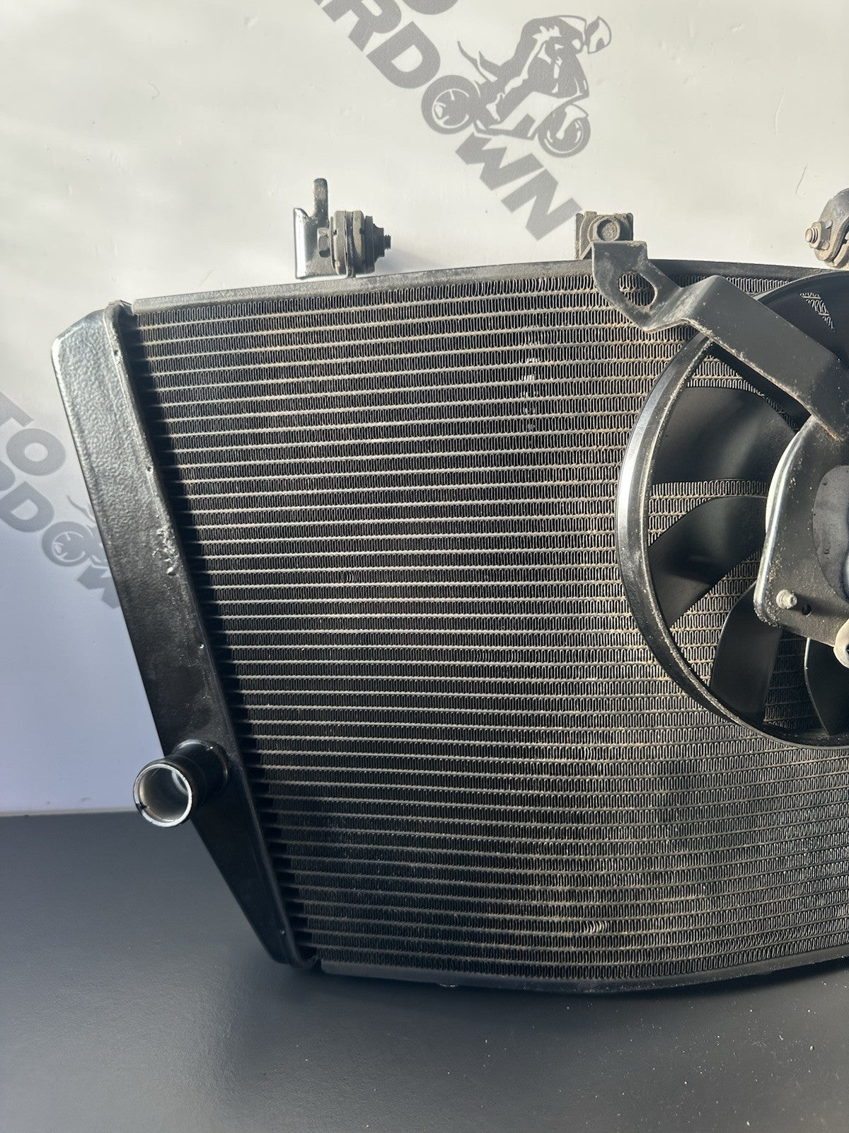 Suzuki GSXR 1000 Radiator Coolant Rad 2009-2016 OEM GSXR 1000 Radiator And Fan