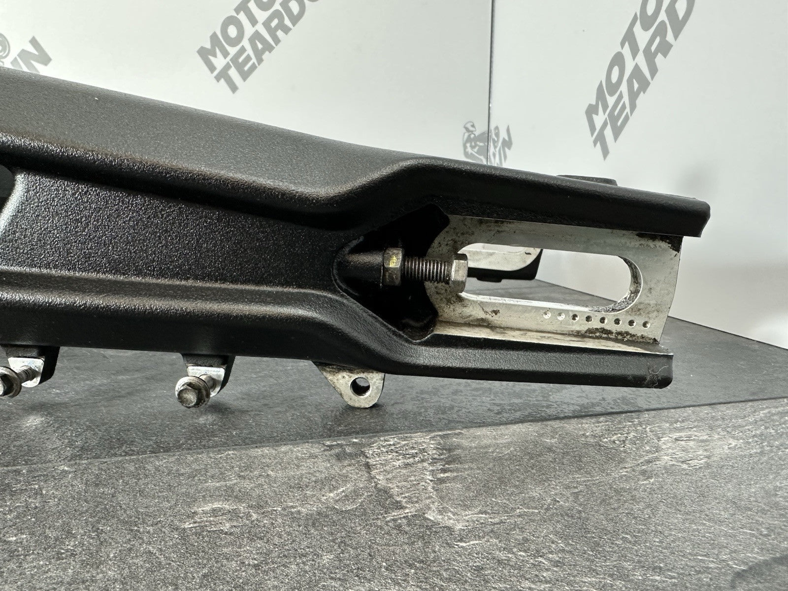 Triumph TIGER 900 GT PRO 2022 Swing Arm Swingarm 6337 Miles 2020-2023 OEM
