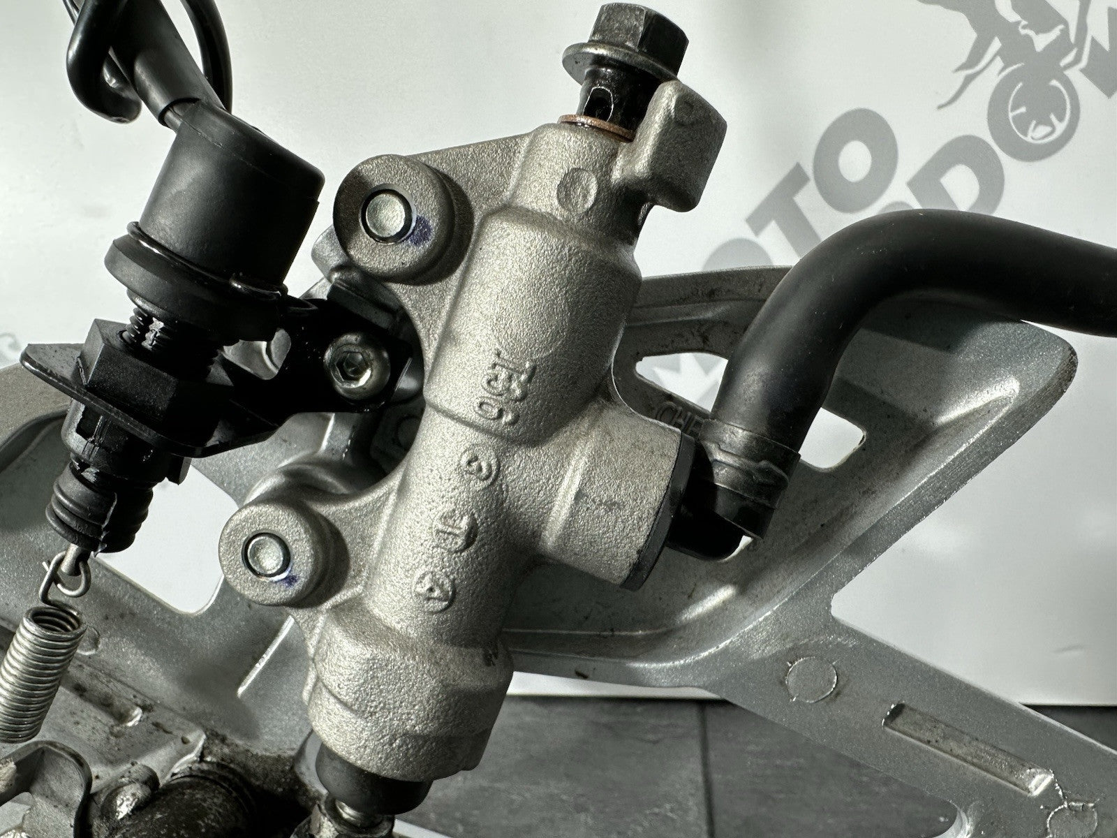 Yamaha R125 R 125 2024 Right Rearset Footrest Rear Brake 6890 Miles 2023-2025