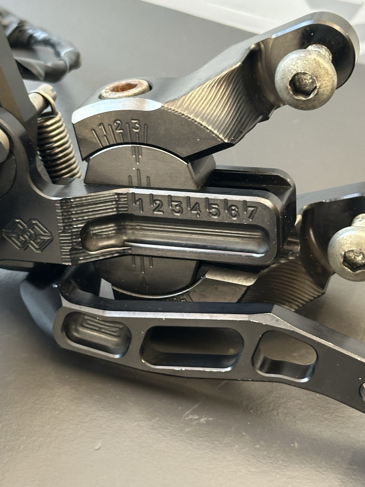 Suzuki GSXR1000 09-11 K9 L0 L1 Gilles VCR Black Adjustable RIGHT REARSET *ONLY*