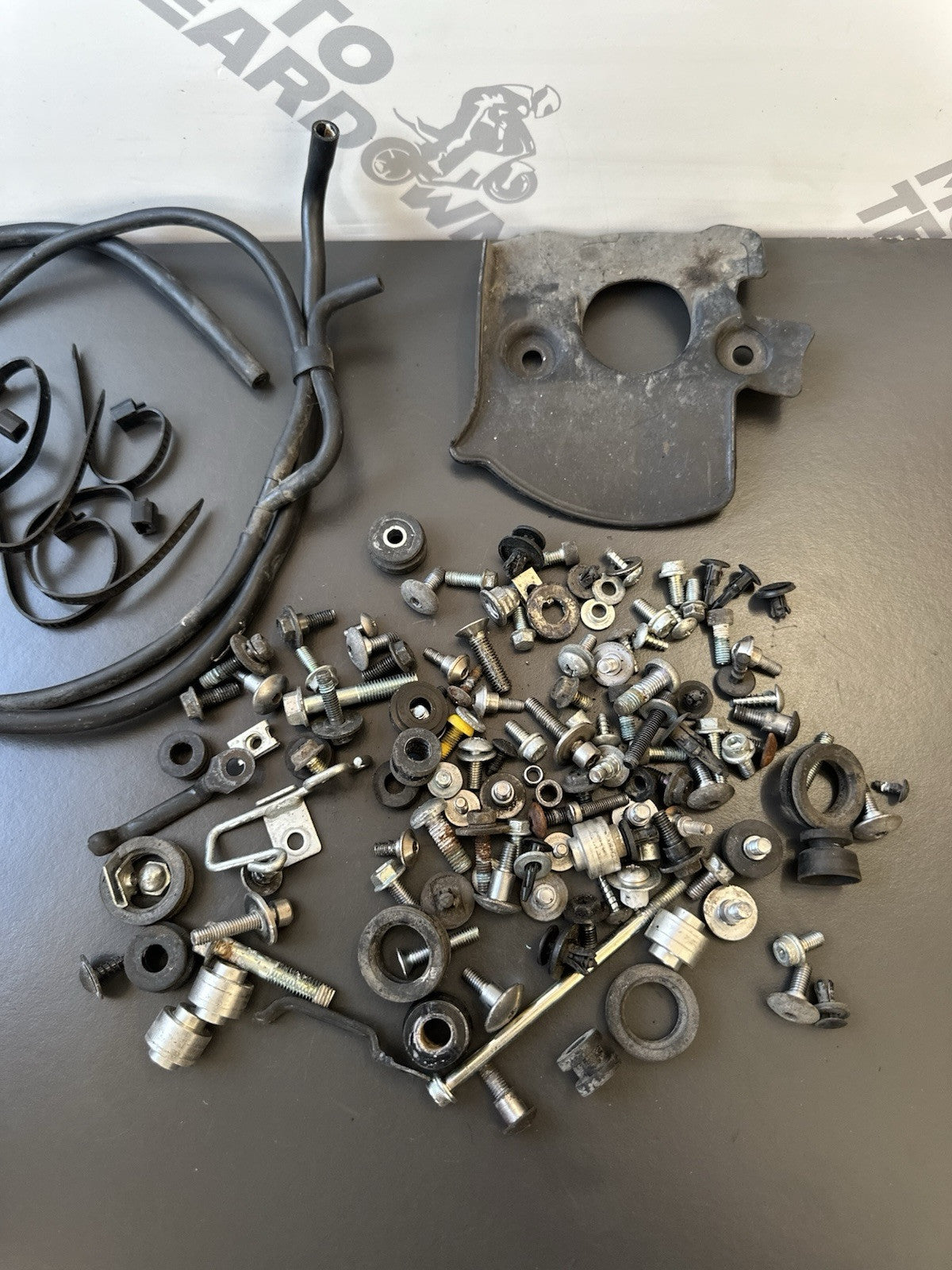 Suzuki GSXR 1000 2010 Nuts Bolts Fixings Job Lot 2009-2016 OEM JOB LOT BOLTS