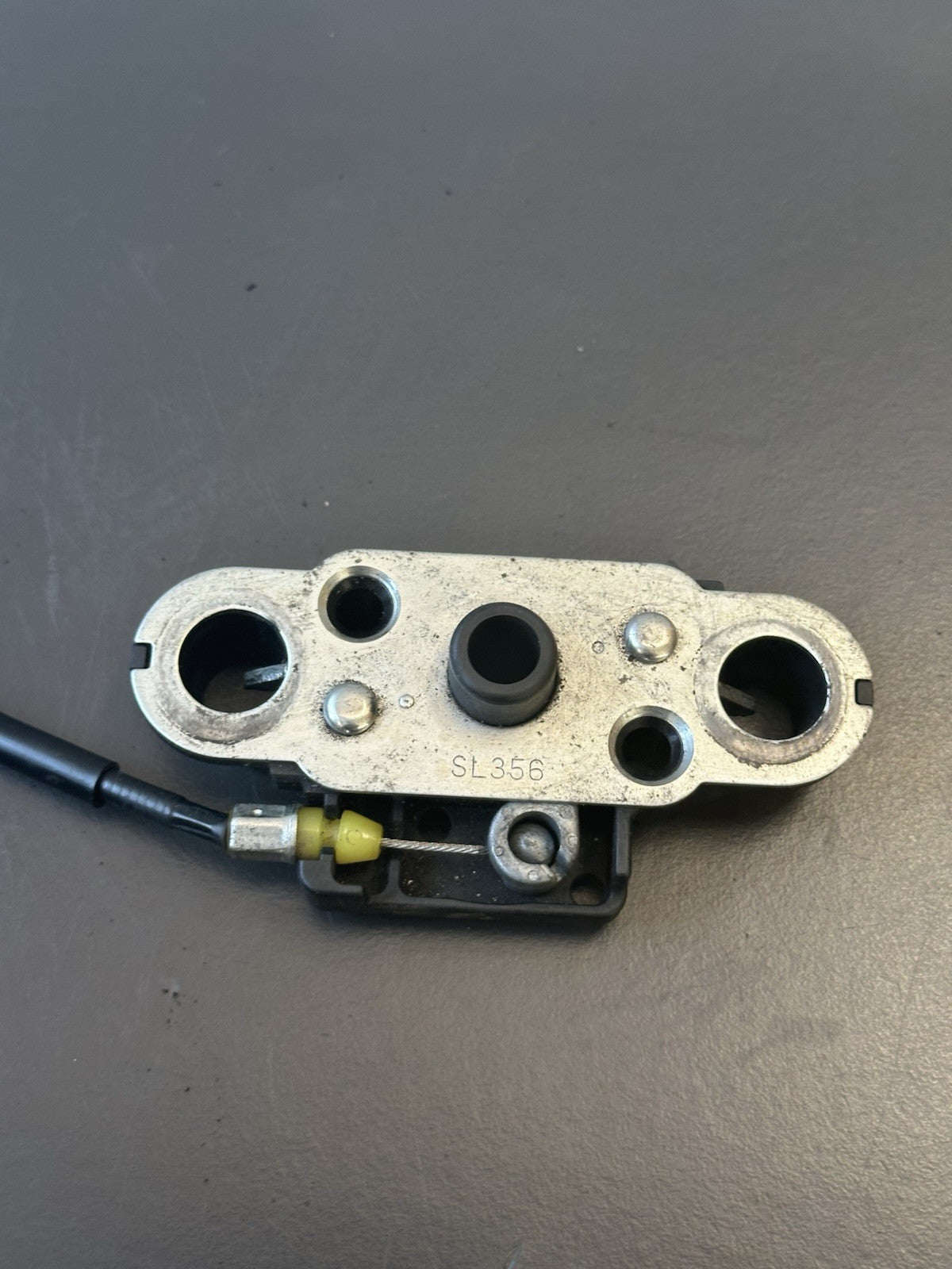 Suzuki GSXR 1000 2009-2016 Seat Lock Latch Release Cable SEAT LATCH CABLE OEM
