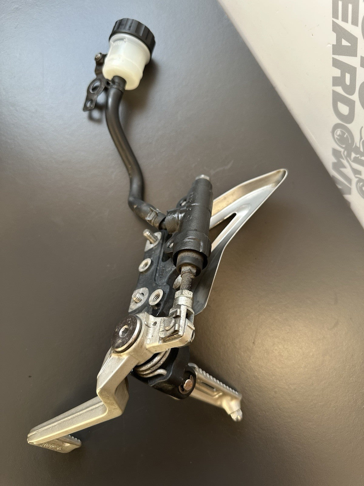 TRIUMPH SPEED TRIPLE 1050 FRONT RIGHT FOOTREST 2011-2015 Right Foot Assembly