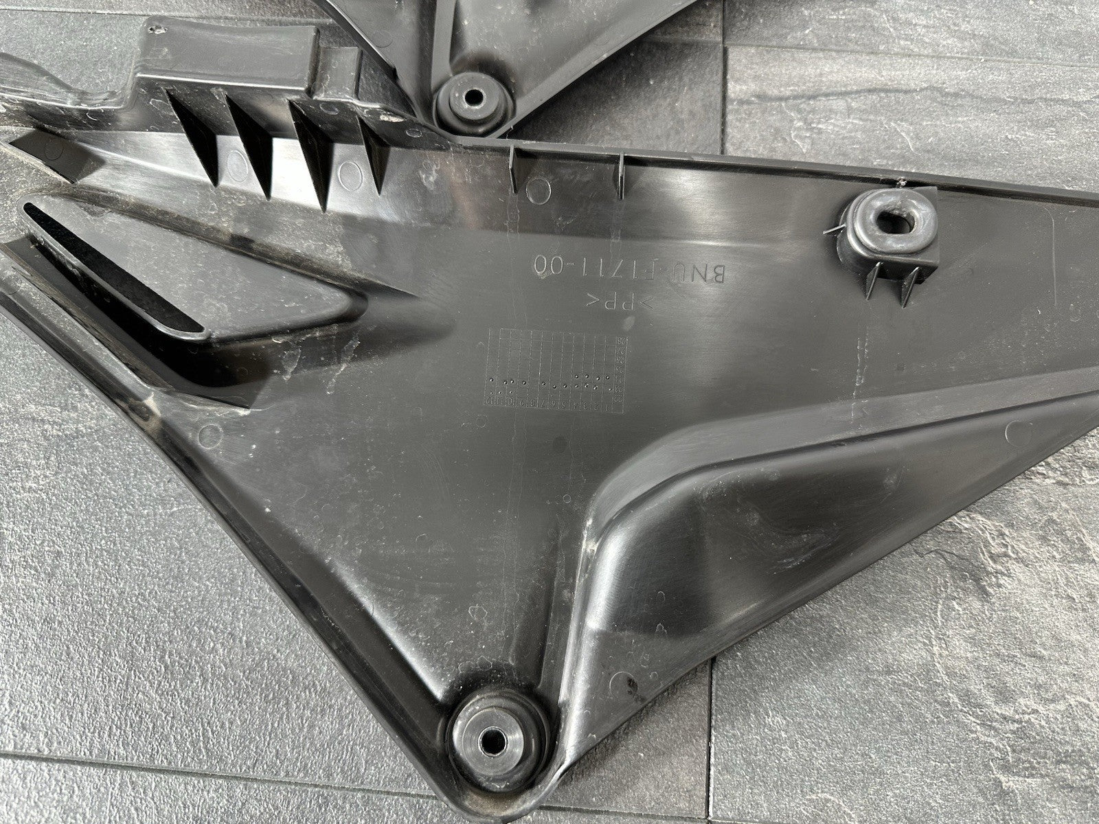 Yamaha R125 R 125 2024 Side Seat Fairings Left Right 6890 Miles 2023-2025 OEM