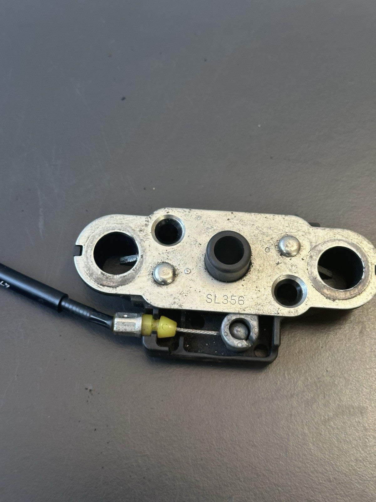 Suzuki GSXR 1000 2009-2016 Seat Lock Latch Release Cable SEAT LATCH CABLE OEM