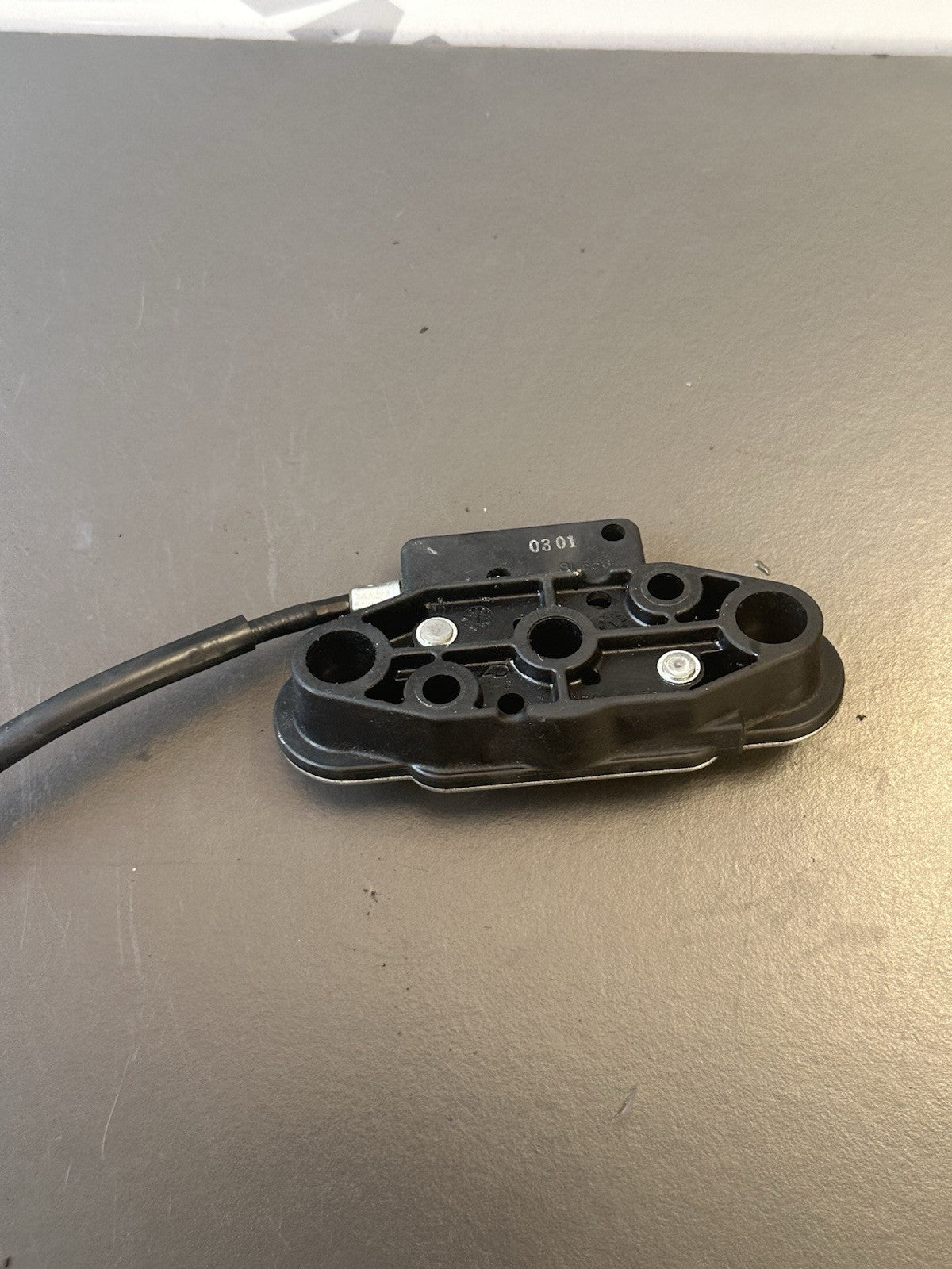 Suzuki GSXR 1000 2009-2016 Seat Lock Latch Release Cable SEAT LATCH CABLE OEM