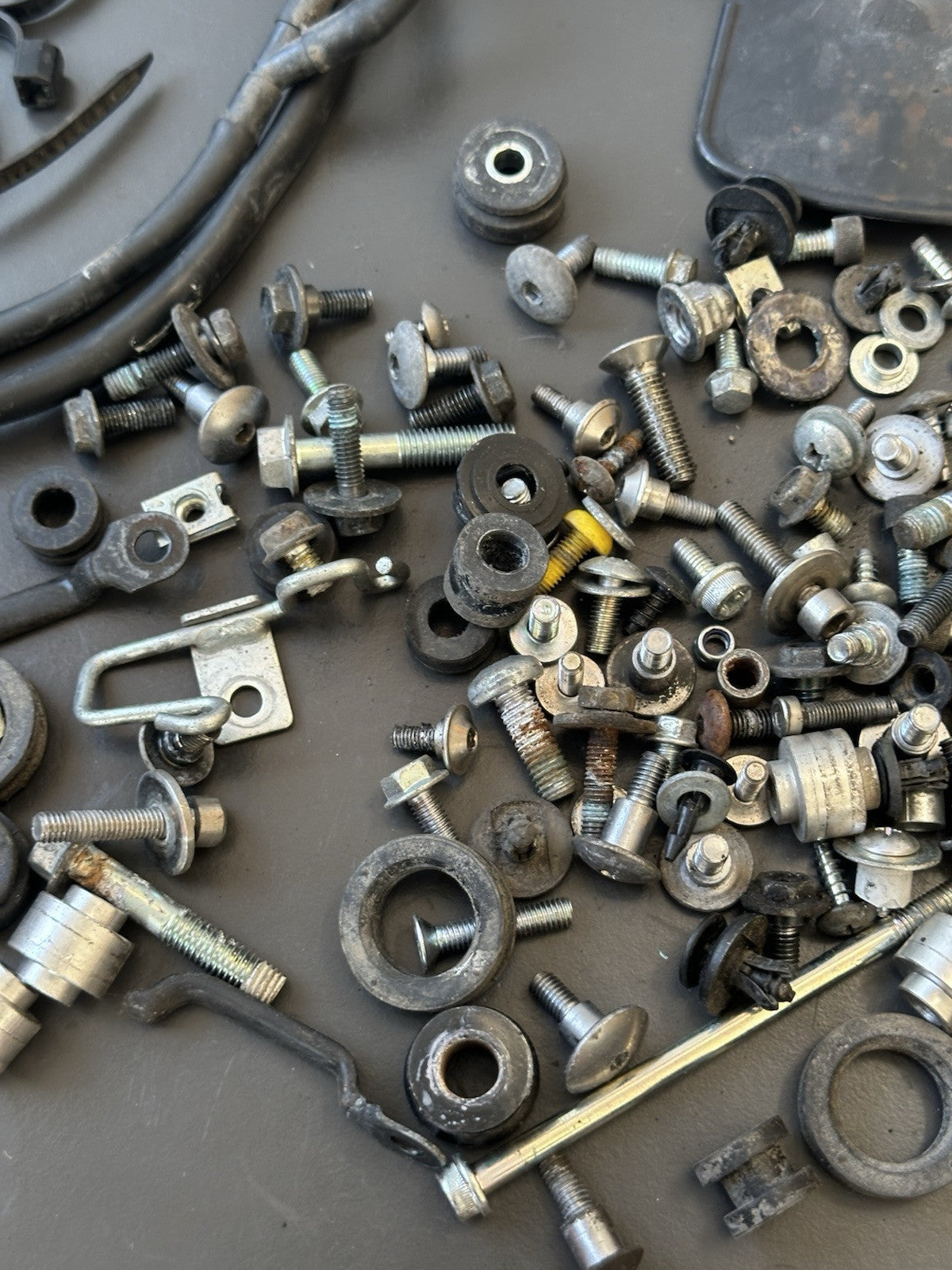 Suzuki GSXR 1000 2010 Nuts Bolts Fixings Job Lot 2009-2016 OEM JOB LOT BOLTS