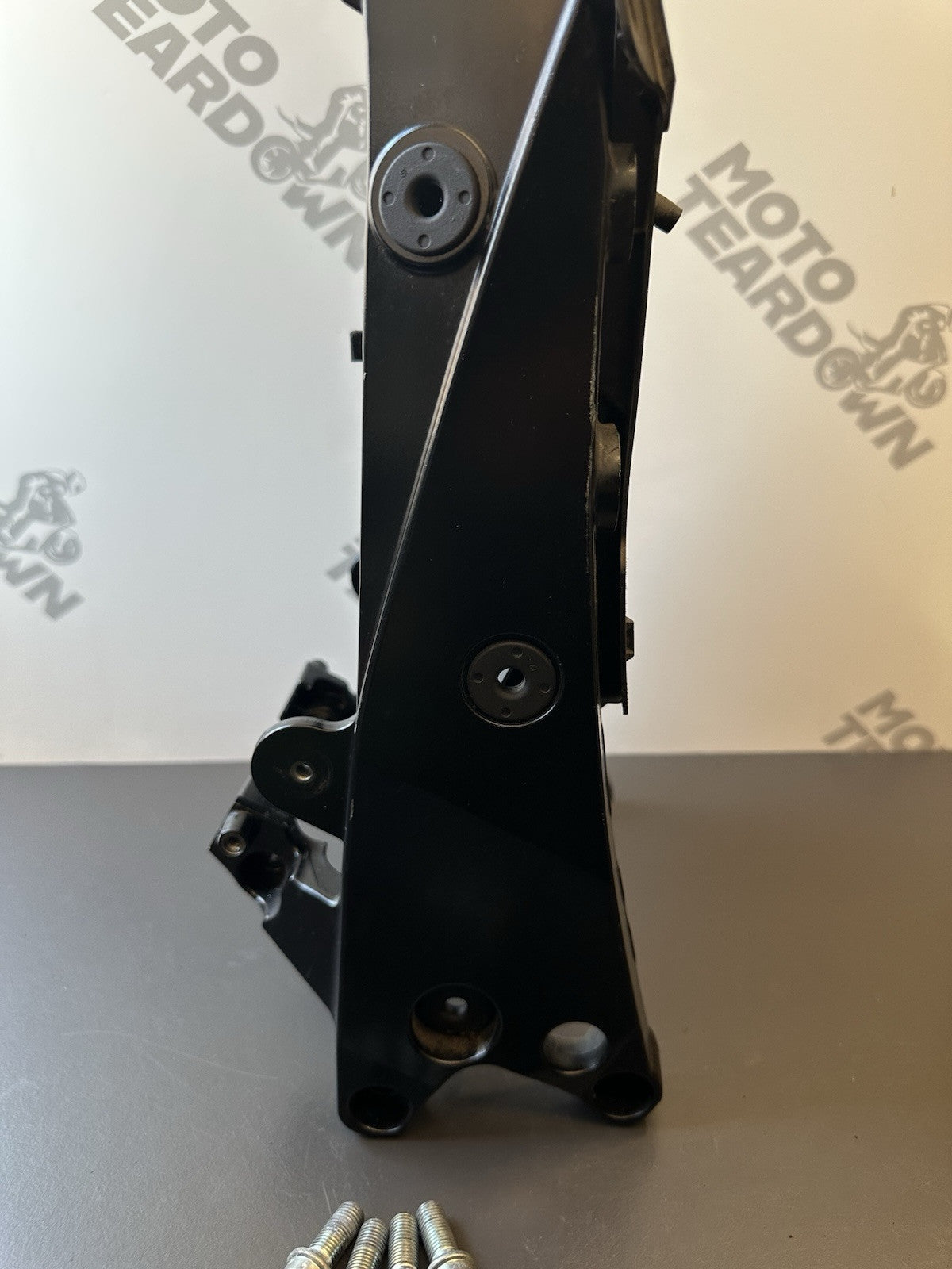 Suzuki GSXR 1000 Rear Subframe & Undertray 2009-2016 OEM 2010 GSXR 1000 Subframe
