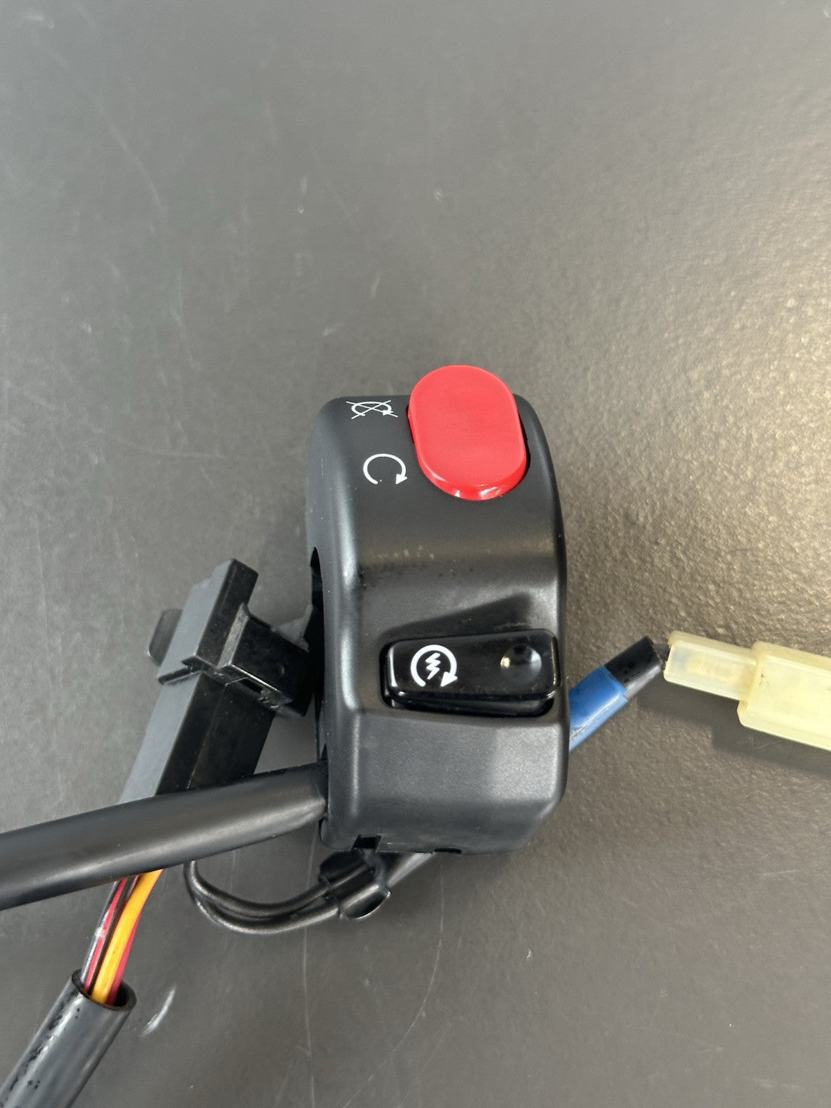 TRIUMPH SPEED TRIPLE 1050 Right Hand Switch Gear Right Switch 2011-2015 OEM