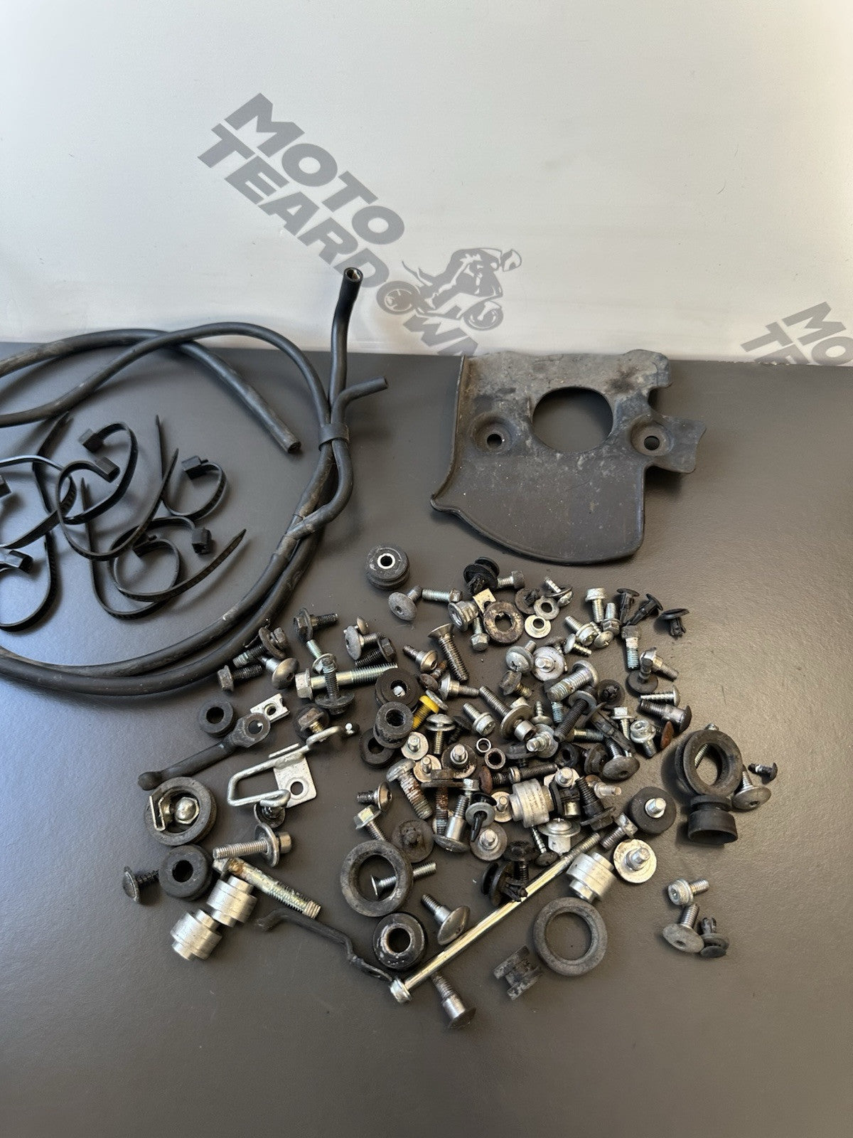Suzuki GSXR 1000 2010 Nuts Bolts Fixings Job Lot 2009-2016 OEM JOB LOT BOLTS
