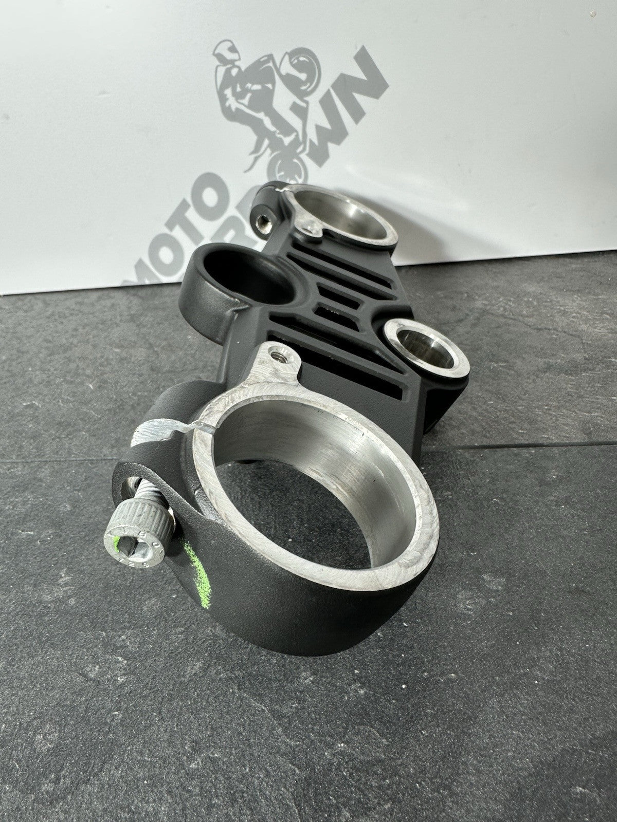 Yamaha R125 R 125 2024 Top Yoke Top Clamp 6890 Miles 2023-2025 OEM