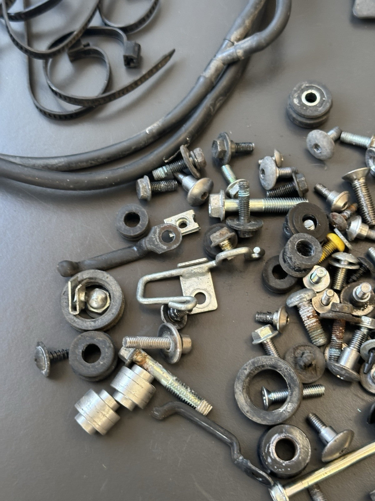 Suzuki GSXR 1000 2010 Nuts Bolts Fixings Job Lot 2009-2016 OEM JOB LOT BOLTS