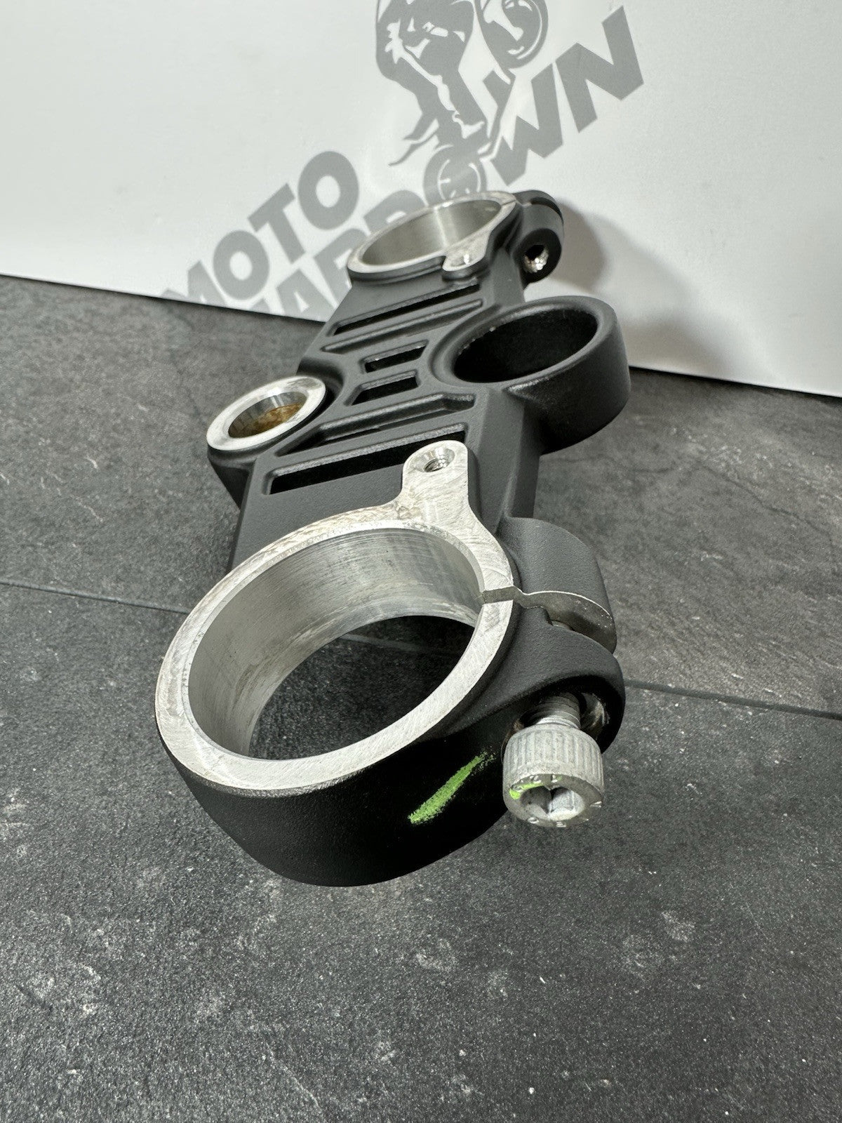 Yamaha R125 R 125 2024 Top Yoke Top Clamp 6890 Miles 2023-2025 OEM