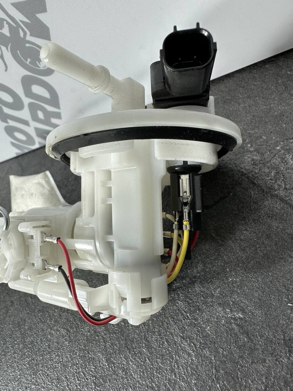 Yamaha R125 R 125 2024 Fuel Pump Petrol Pump Sender 6890 Miles 2023-2025 UK ONLY