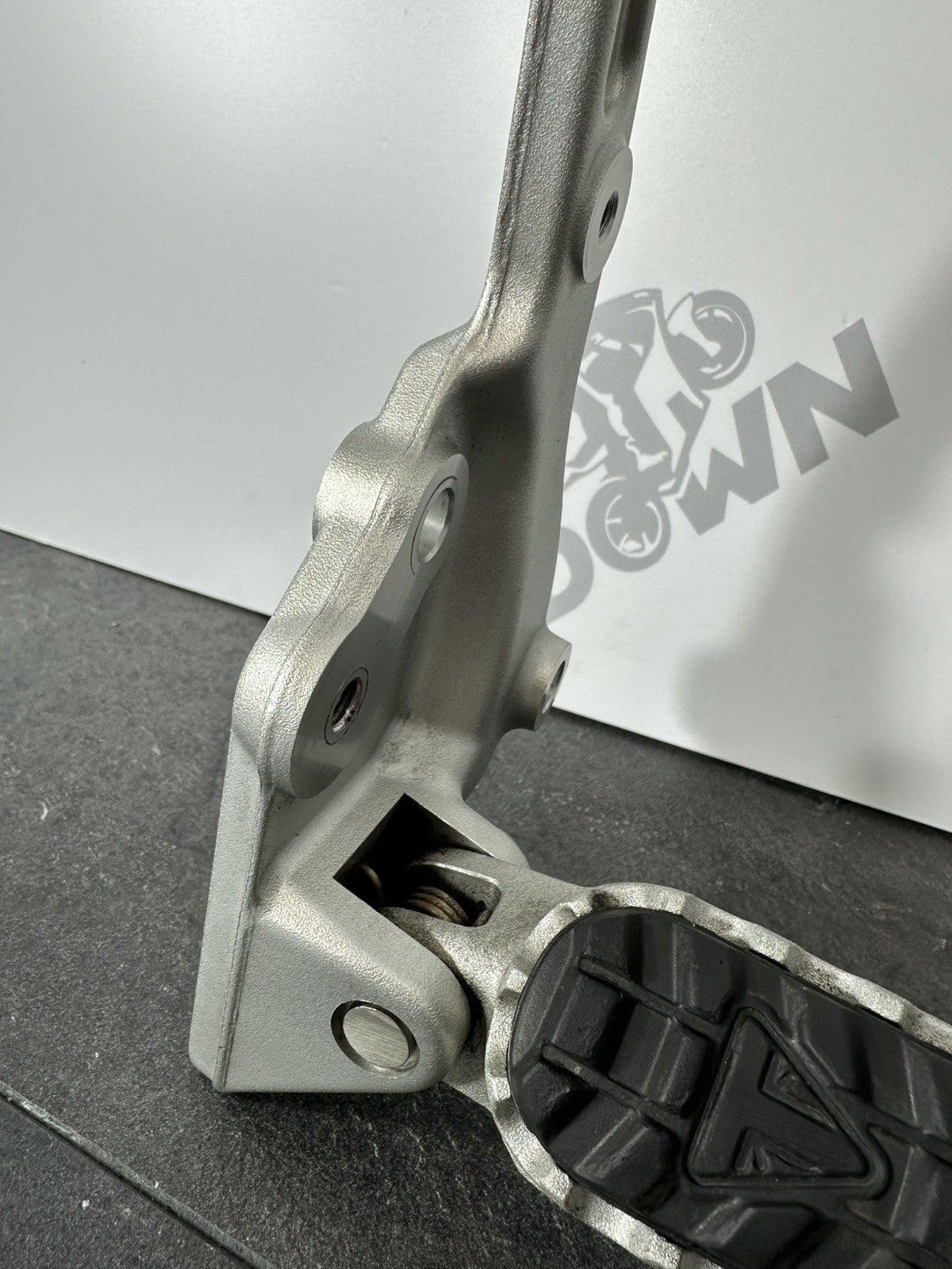 Triumph TIGER 900 GT PRO 2022 Left Footrest Rearset Hanger 6337m 2020-2023 OEM