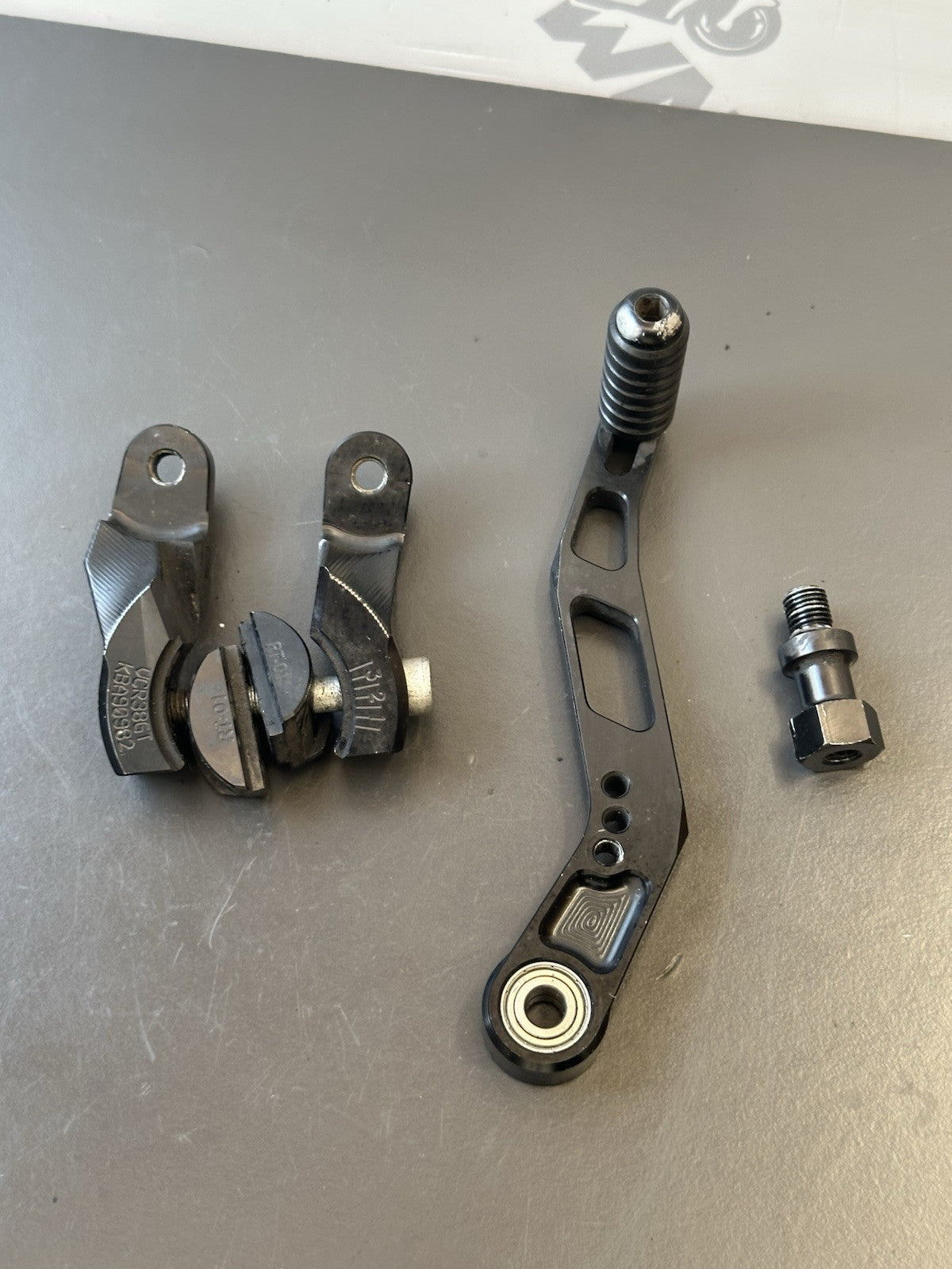 Suzuki GSXR1000 09-11 K9 L0 L1 Gilles VCR Black Adjustable LEFT GEAR PEDAL PARTS
