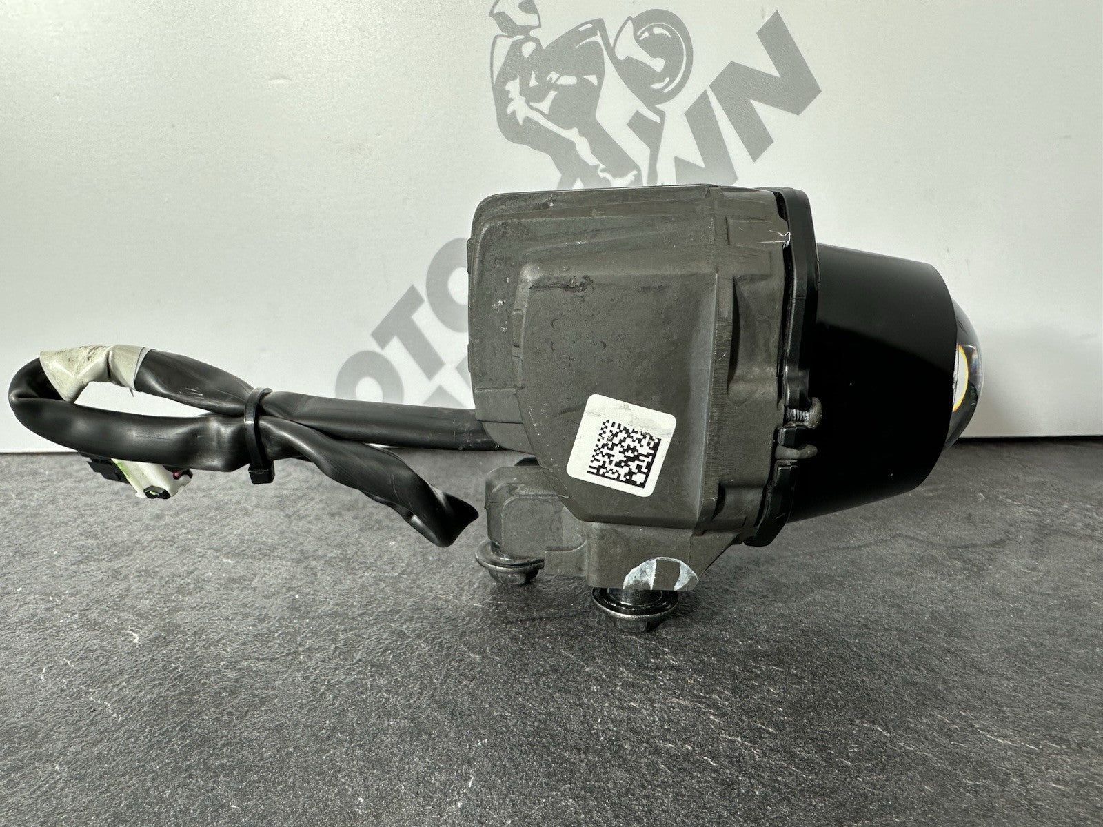 Yamaha R125 R 125 2024 Front Light Main Beam Headlight 6890 Miles 2023-2025 OEM
