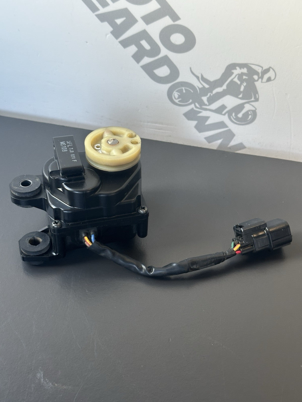 Honda CBR1000RR Fireblade exhaust servo actuator 2008-2011 CBR1000RR Actuator