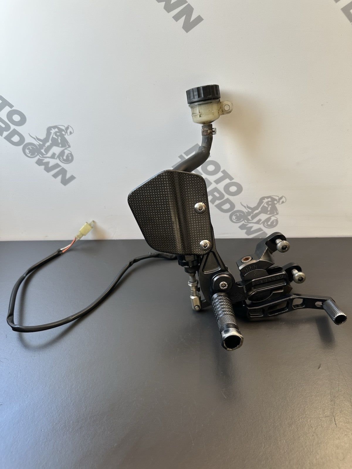 Suzuki GSXR1000 09-11 K9 L0 L1 Gilles VCR Black Adjustable RIGHT REARSET *ONLY*