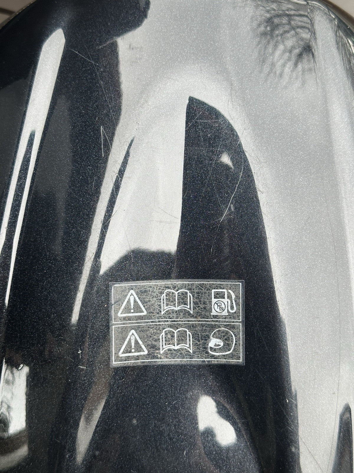 TRIUMPH STREET TRIPLE 675R PETROL TANK FUEL TANK YEAR 2011 OEM 675R Fuel Tank