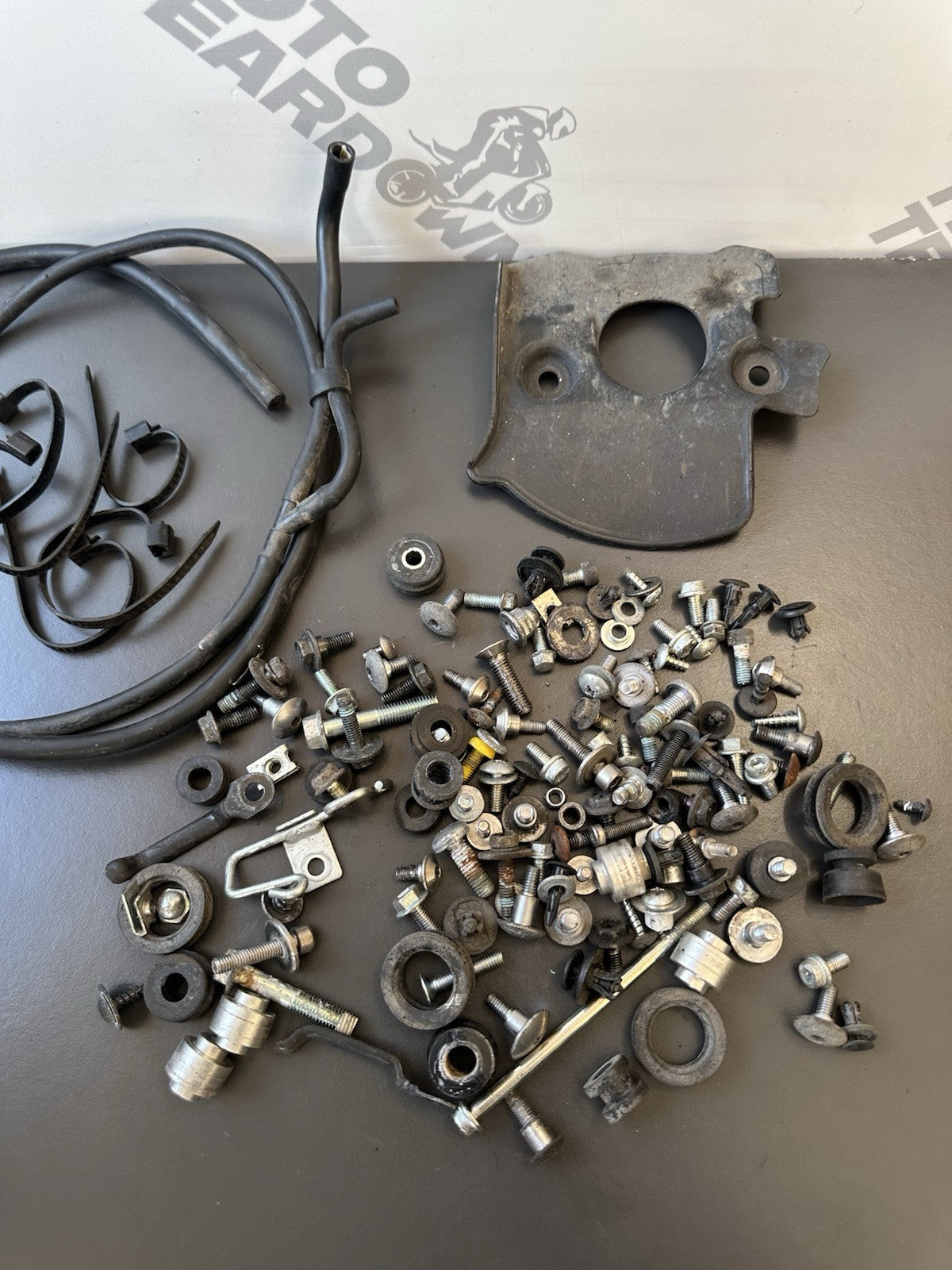 Suzuki GSXR 1000 2010 Nuts Bolts Fixings Job Lot 2009-2016 OEM JOB LOT BOLTS