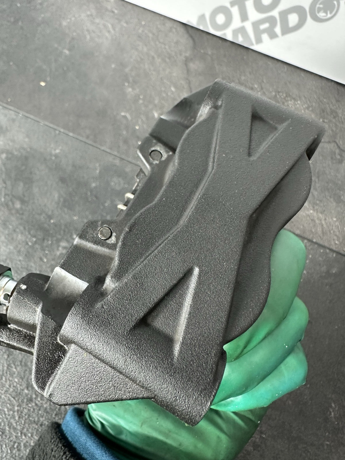 Yamaha R125 R 125 2024 Front Brake Caliper & Pads 6890 Miles 2023-2025 OEM